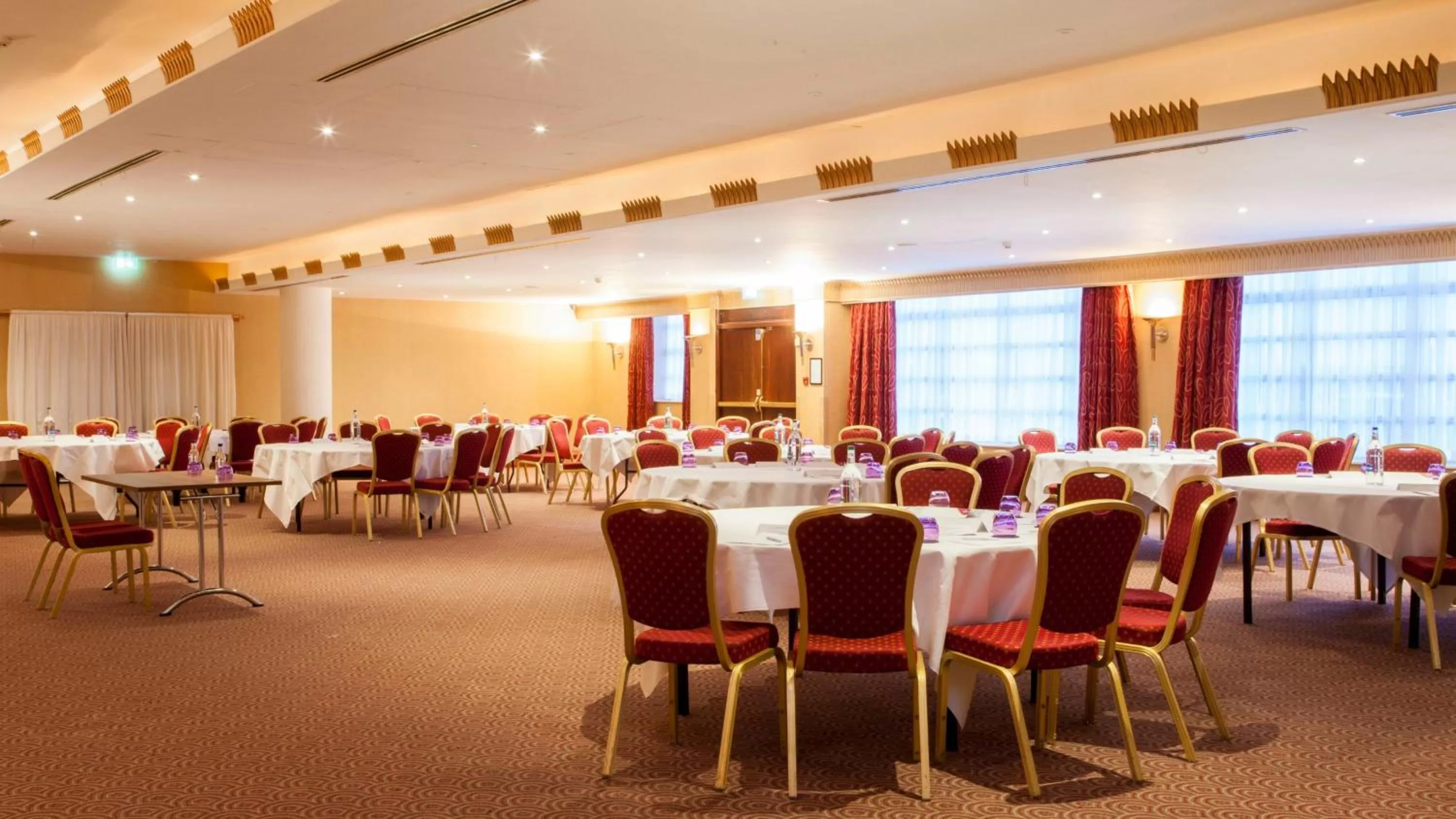 Meeting/conference room in Crowne Plaza Liverpool - John Lennon Airport by IHG