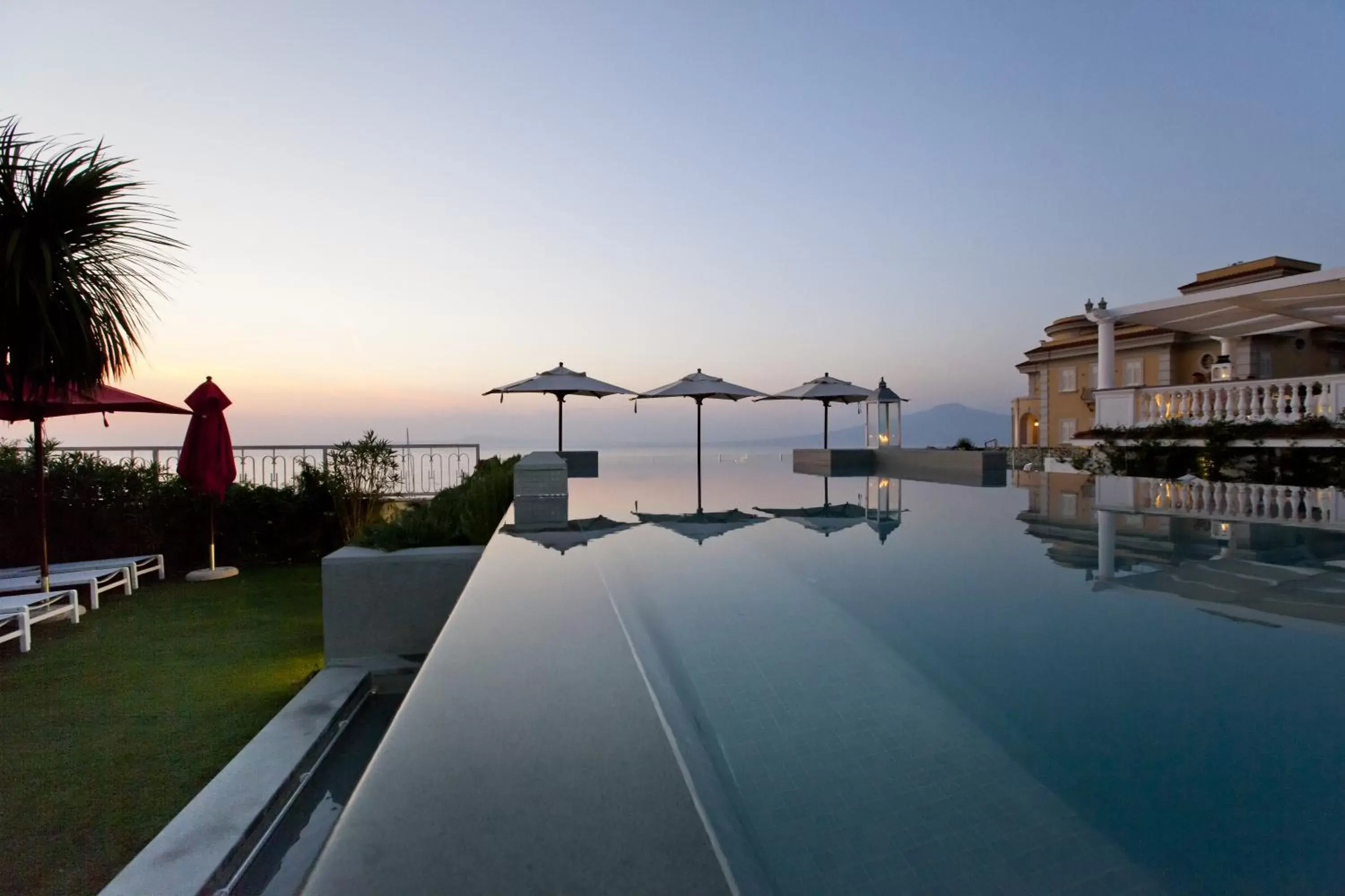 Swimming Pool in Hotel Corallo Sorrento