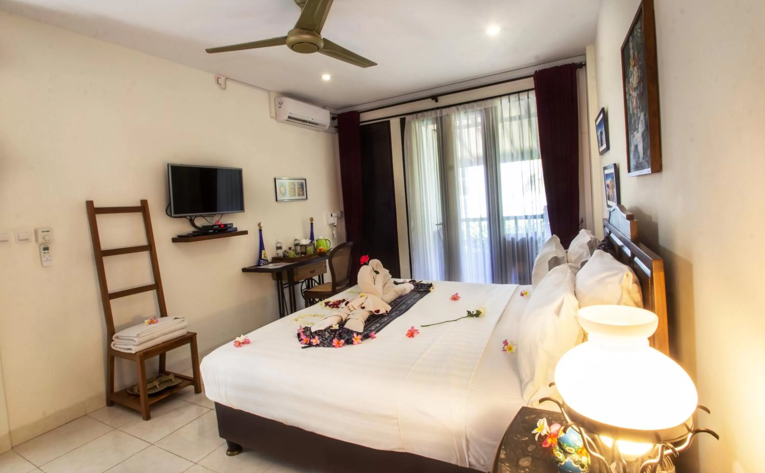 Bird's eye view, Bed in Manzelejepun Villa & Pavilion