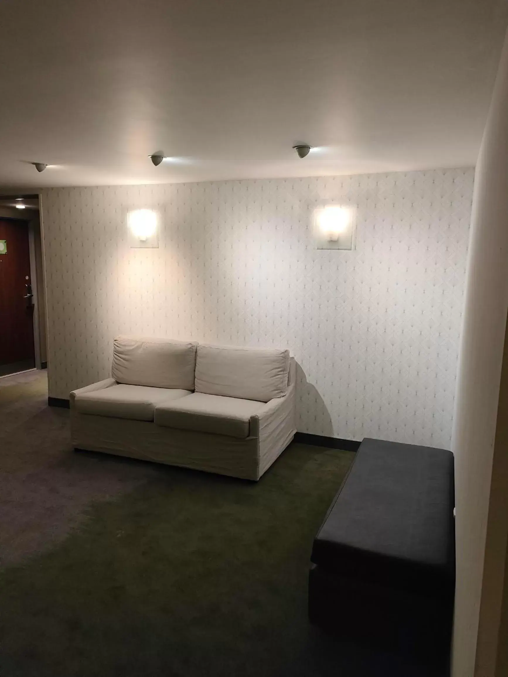 Lobby or reception in ibis Styles Bethune Bruay la Buissière Lobby or reception in ibis Styles Bethune Bruay la Buissière