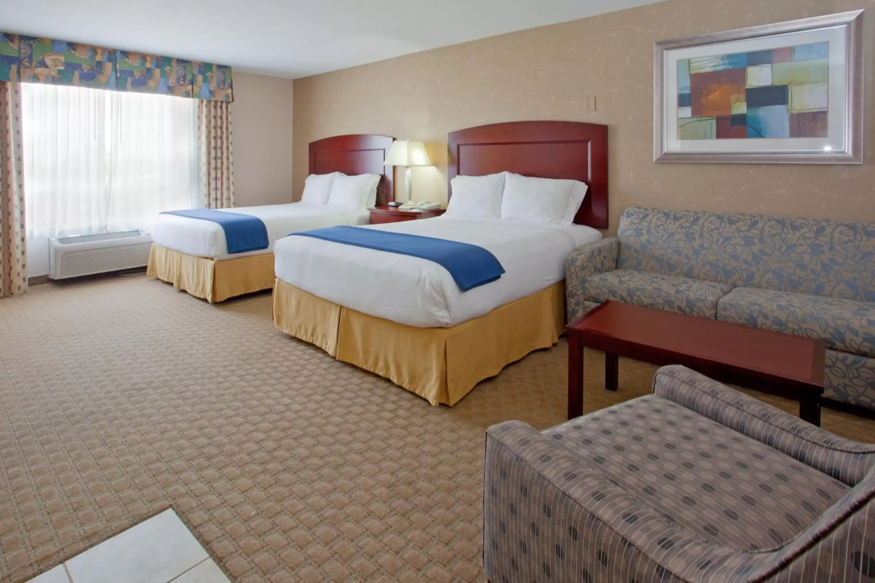 Bedroom, Bed in Holiday Inn Express & Suites College Station, an IHG Hotel