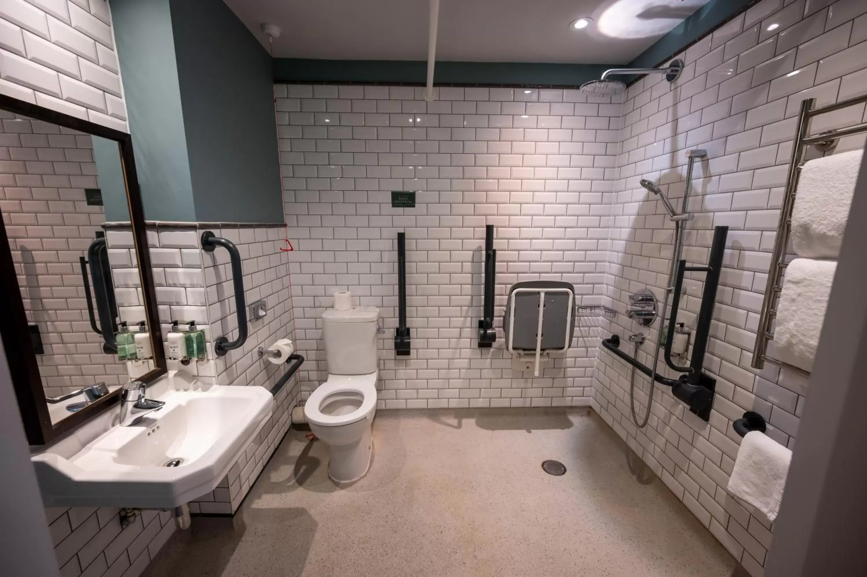 Bathroom in Ely Hotel by Chef & Brewer Collection