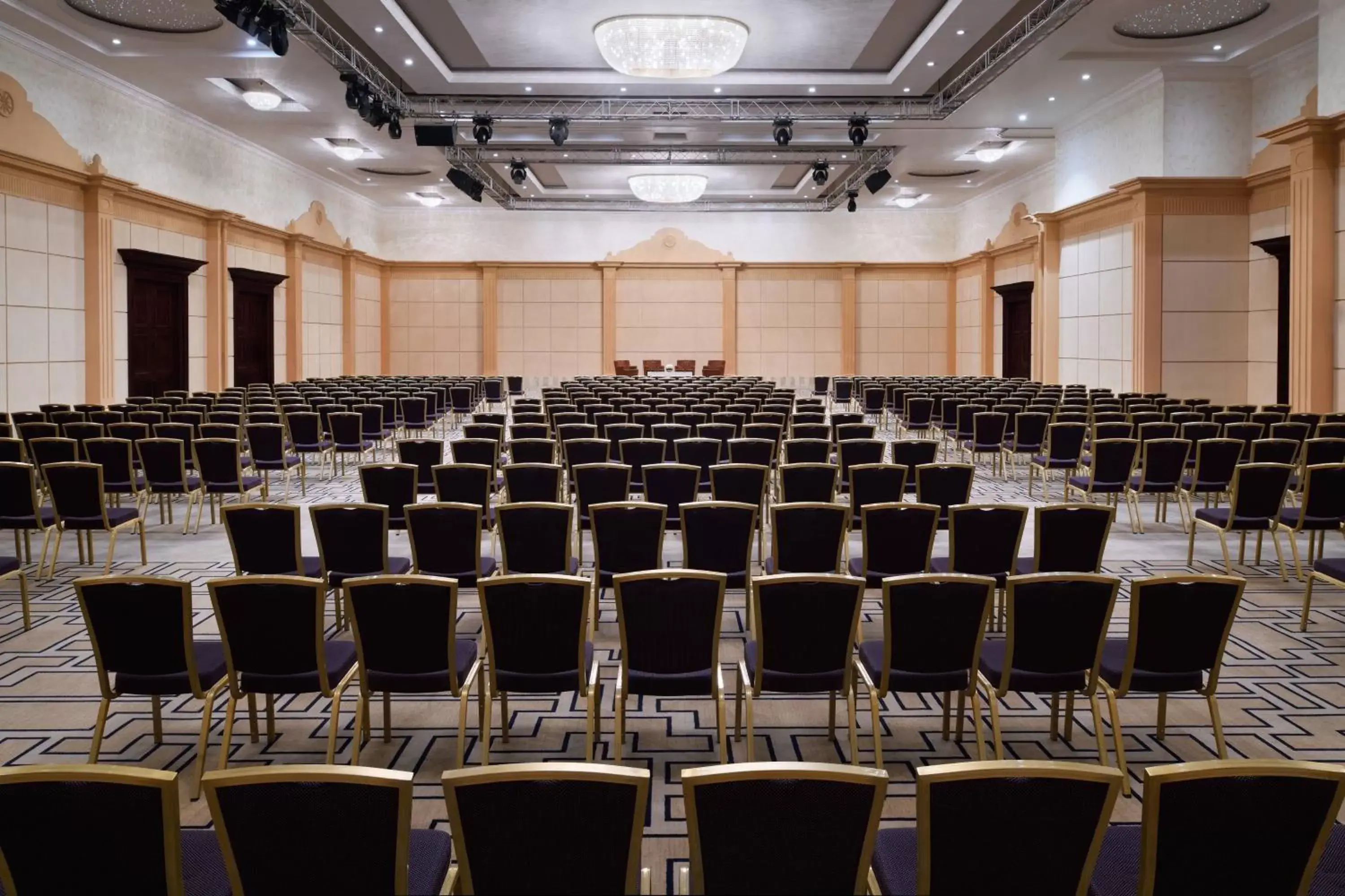 Meeting/conference room in Riyadh Marriott Hotel