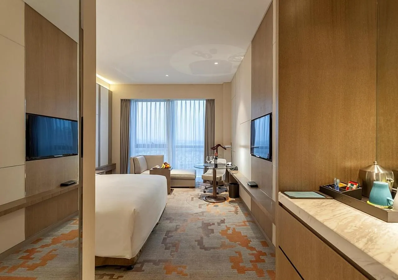 Photo of the whole room, TV/Entertainment Center in Radisson Exhibition Center Shanghai
