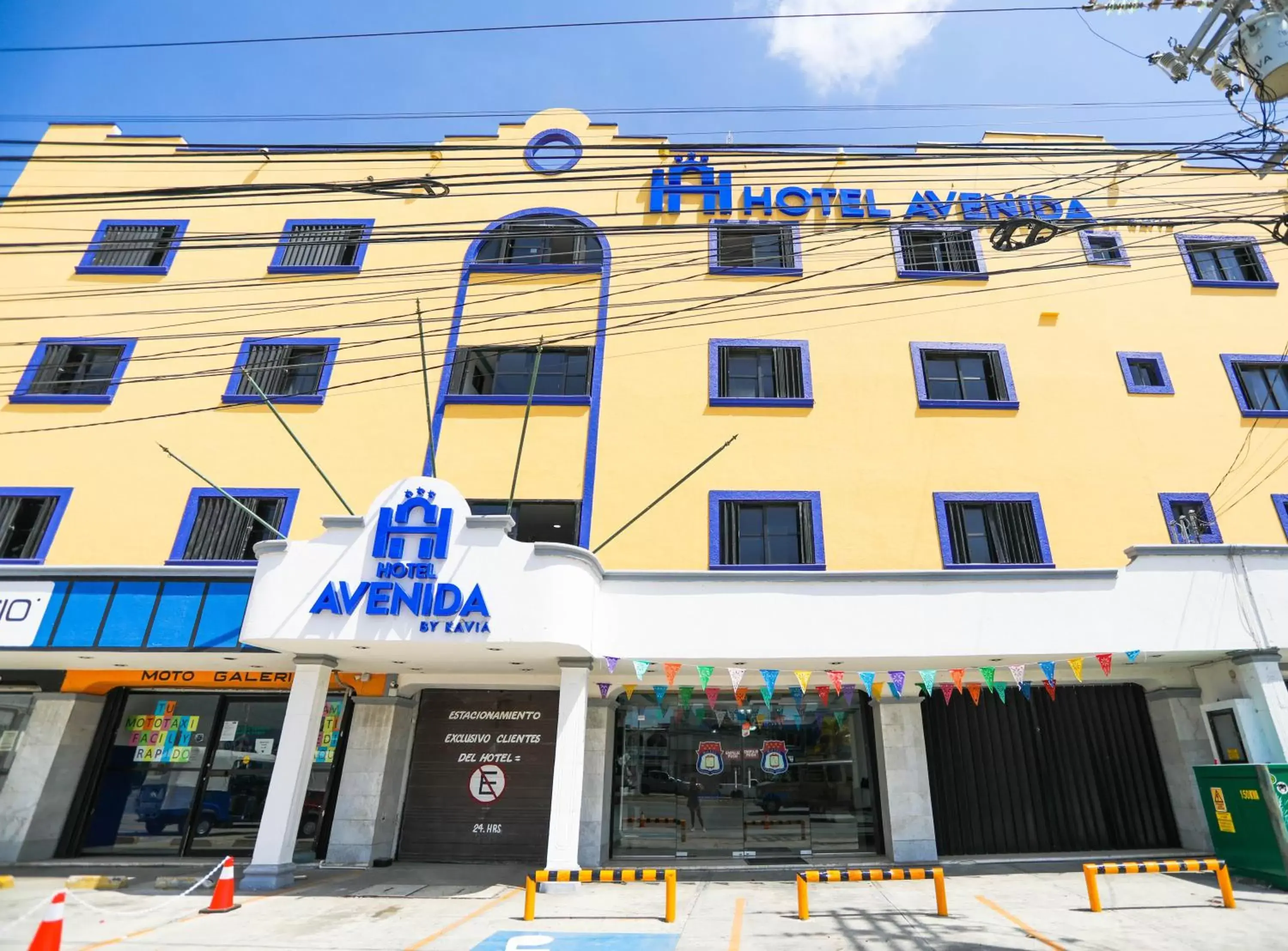 Property Building in Hotel Avenida Cancun