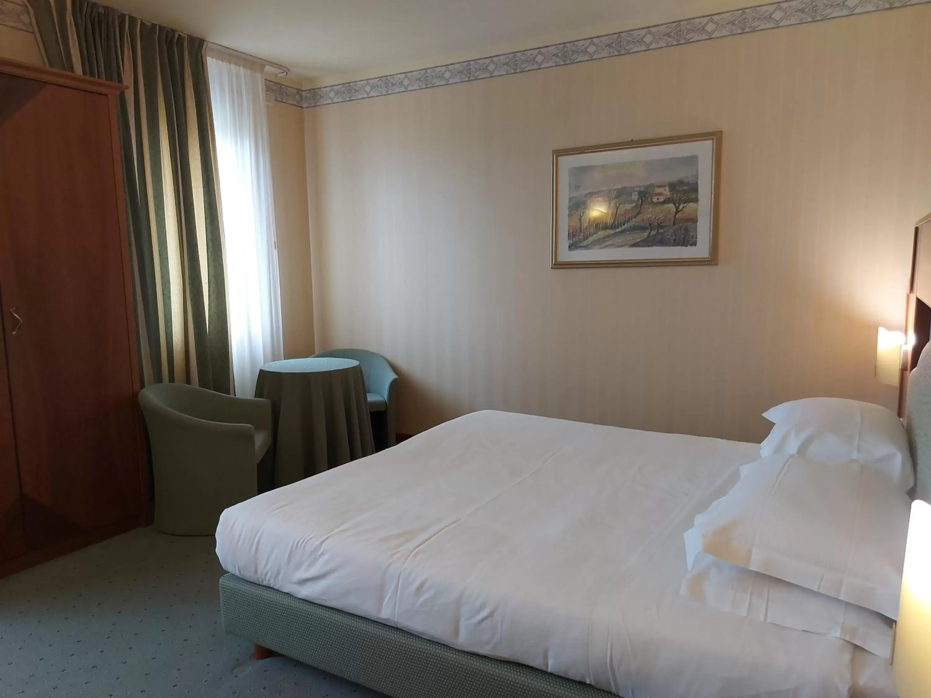 Bedroom, Bed in Phi Hotel Astoria