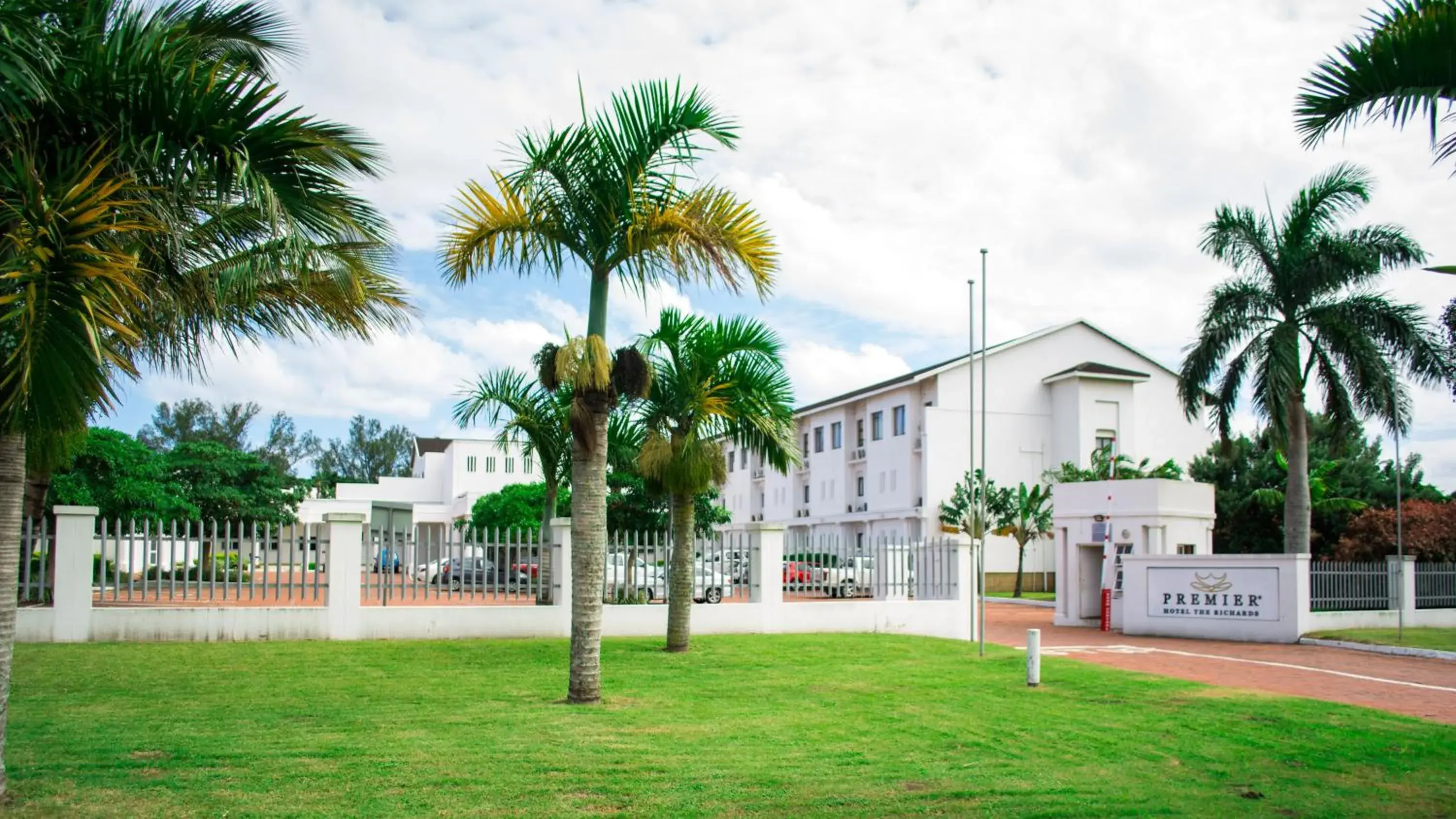 Property Building in Premier Hotel The Richards