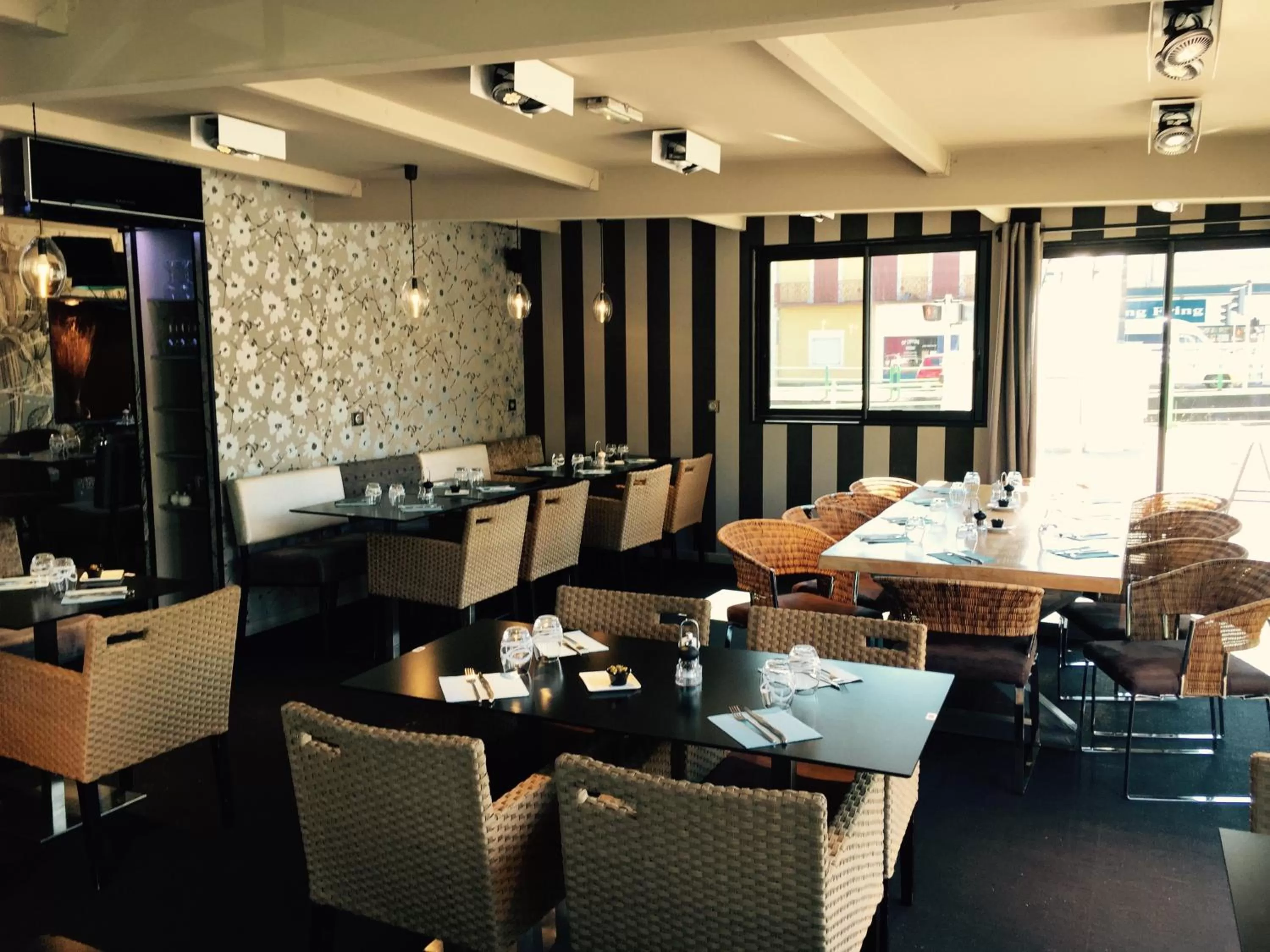 Restaurant/places to eat in Nota Bene