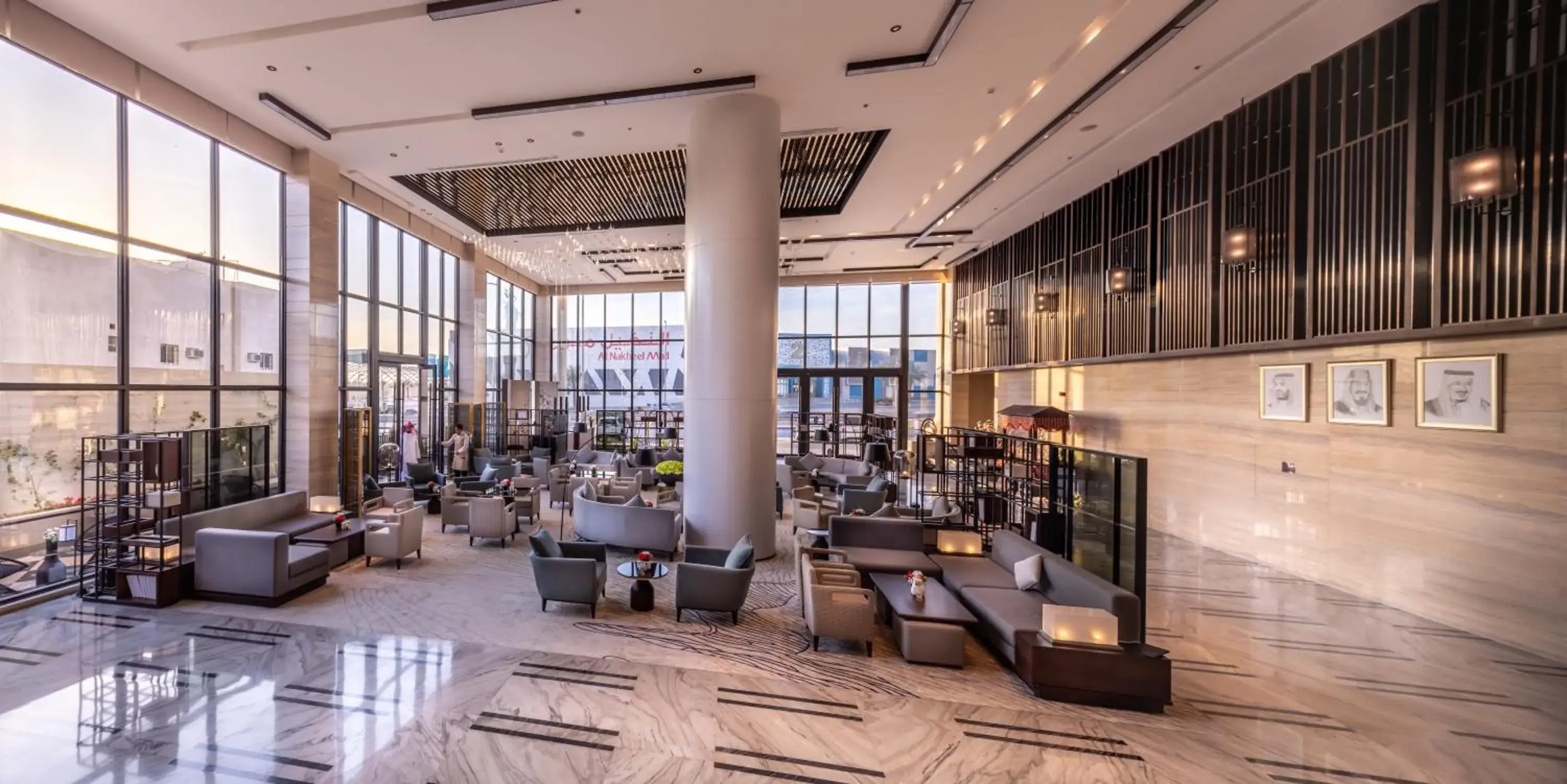 Lobby or reception, Restaurant/Places to Eat in Braira Al Nakheel