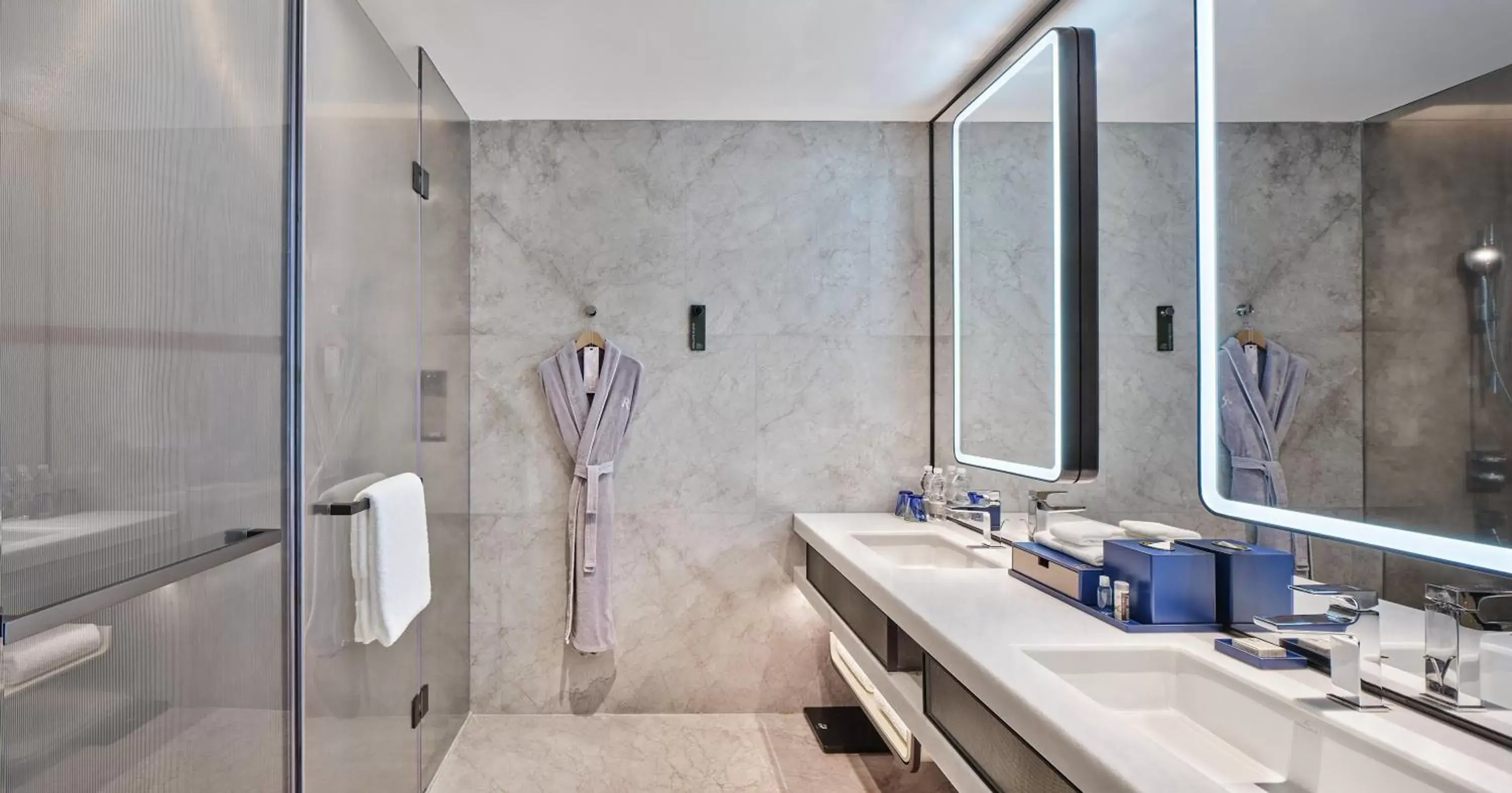 Toilet, Bathroom in Renaissance Zhuhai Hotel
