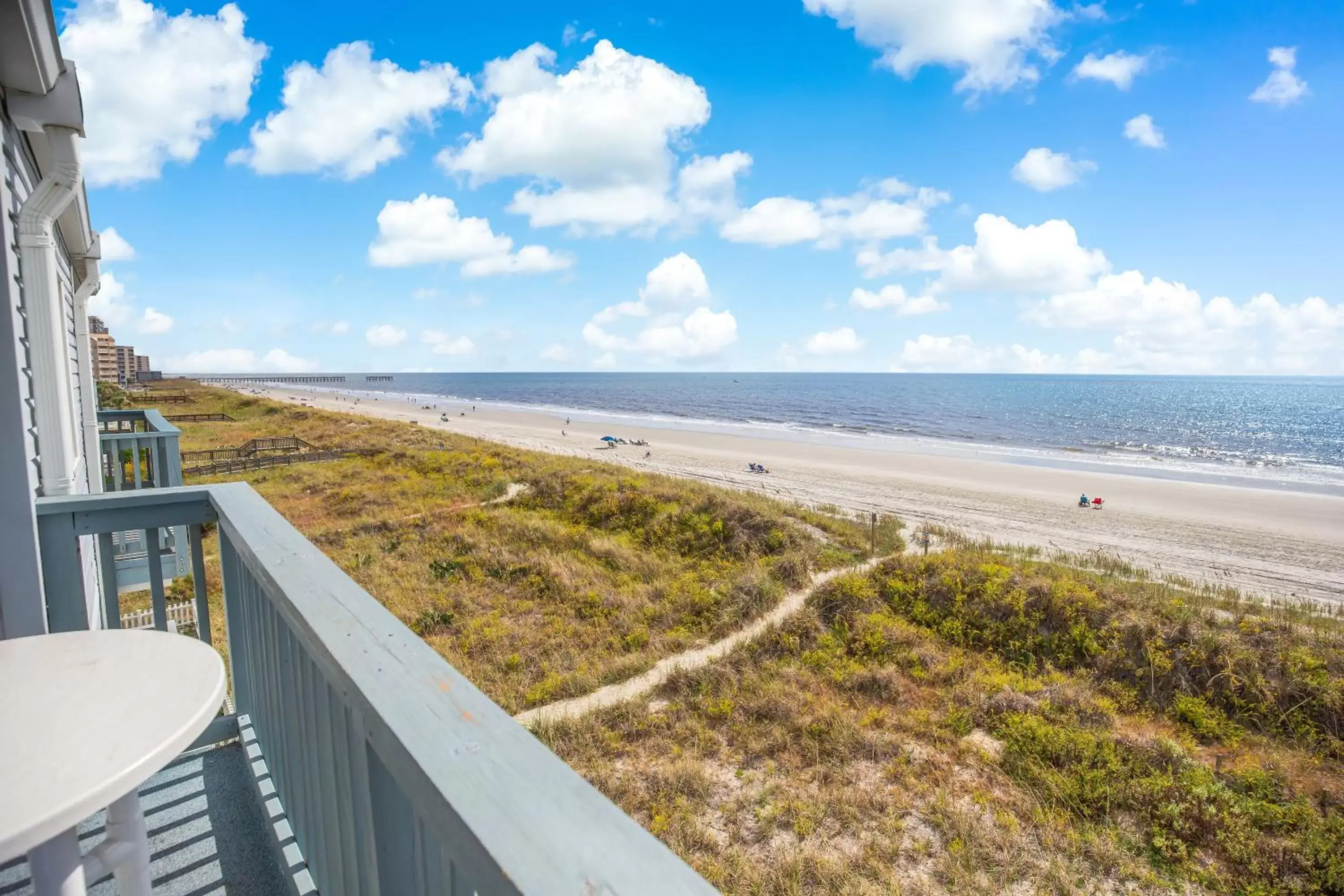 Beach in 2BR, 2Bath condo Oceanfront Getaway with pool