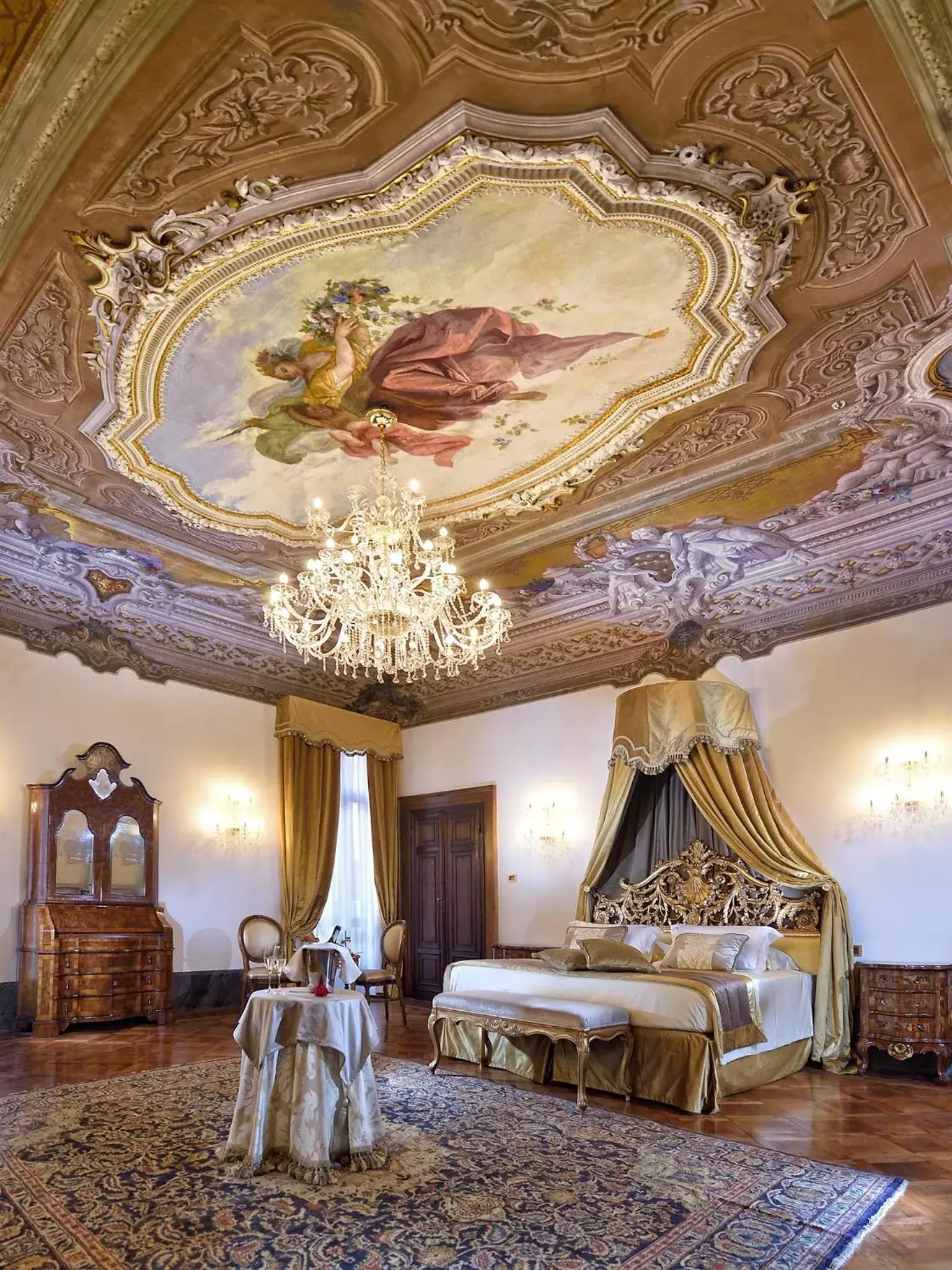 Photo of the whole room in Hotel Ai Cavalieri di Venezia