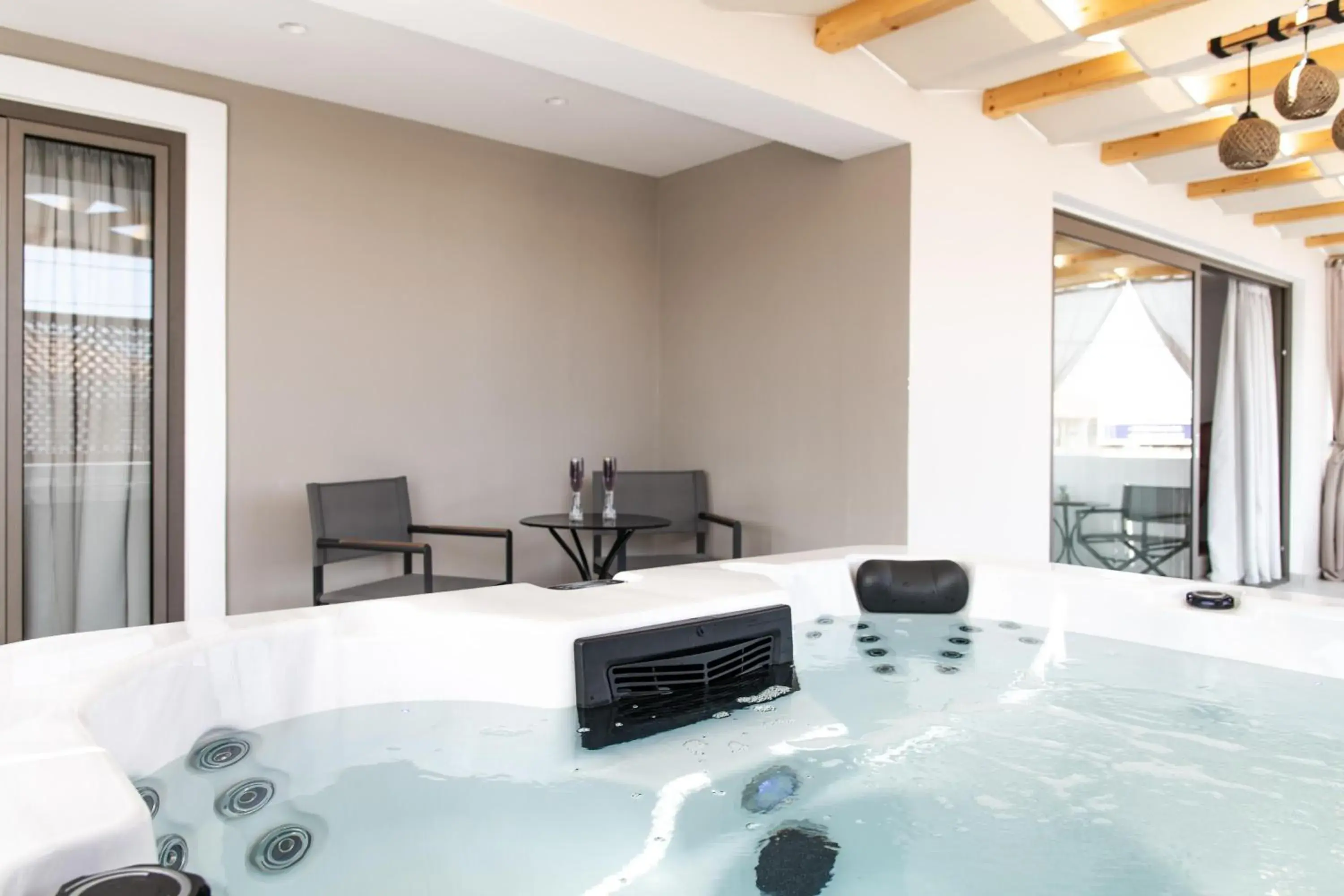 Hot Tub, Bathroom in Diana Palace Hotel