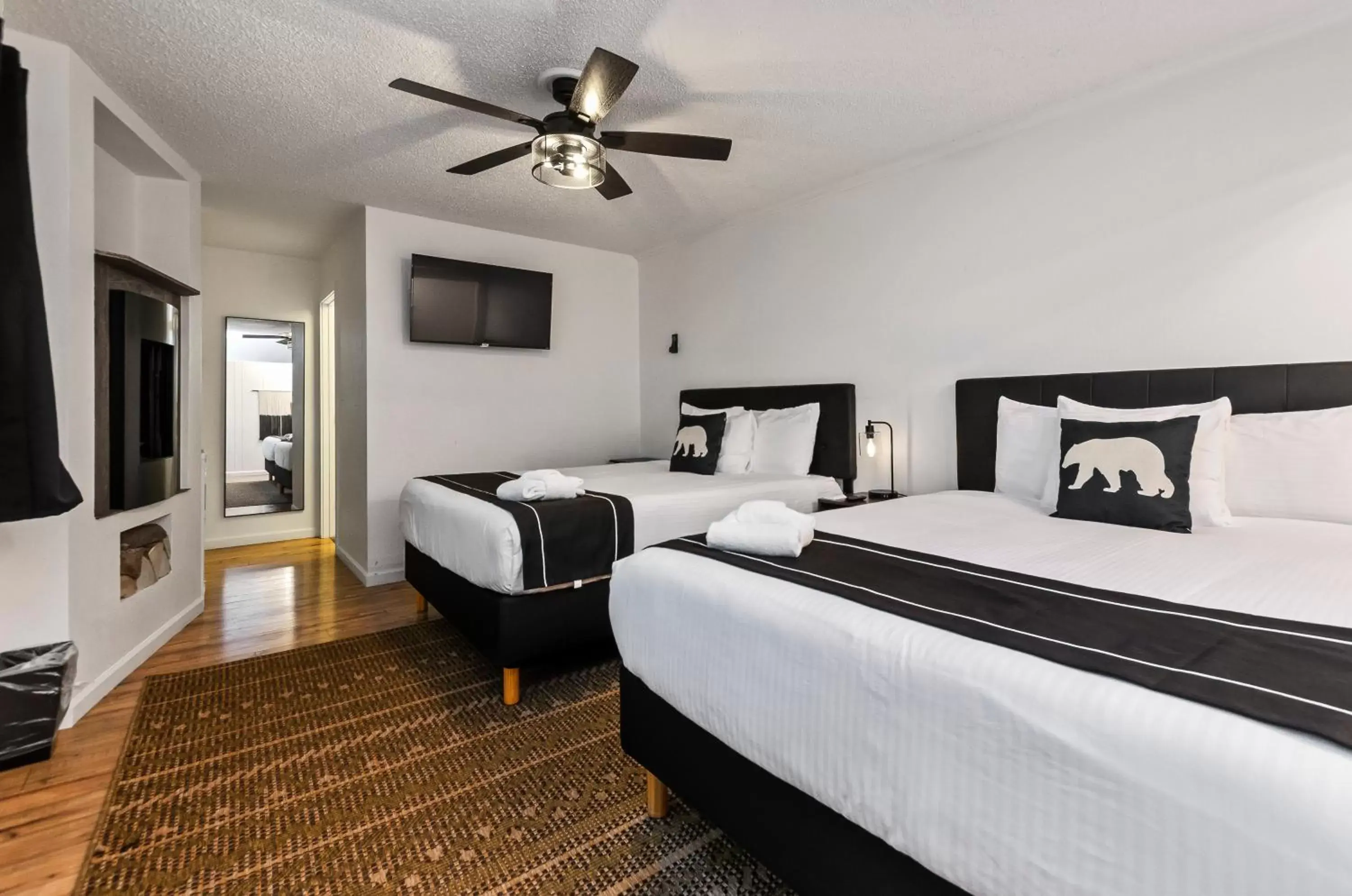 Room with Two Double Beds in The Jeffrey Hotel Room with Two Double Beds in The Jeffrey Hotel