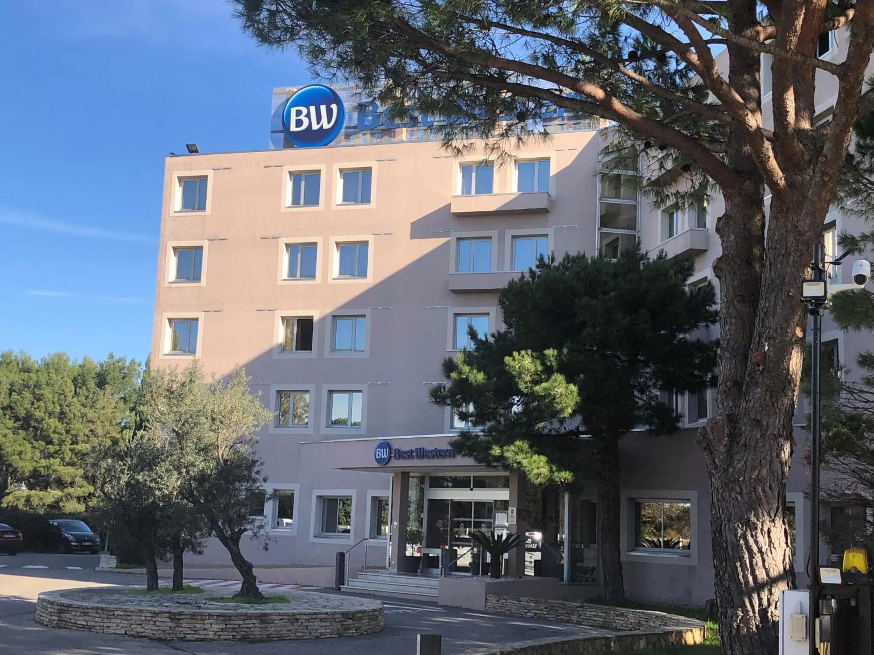 Property building in Best Western Marseille Aeroport