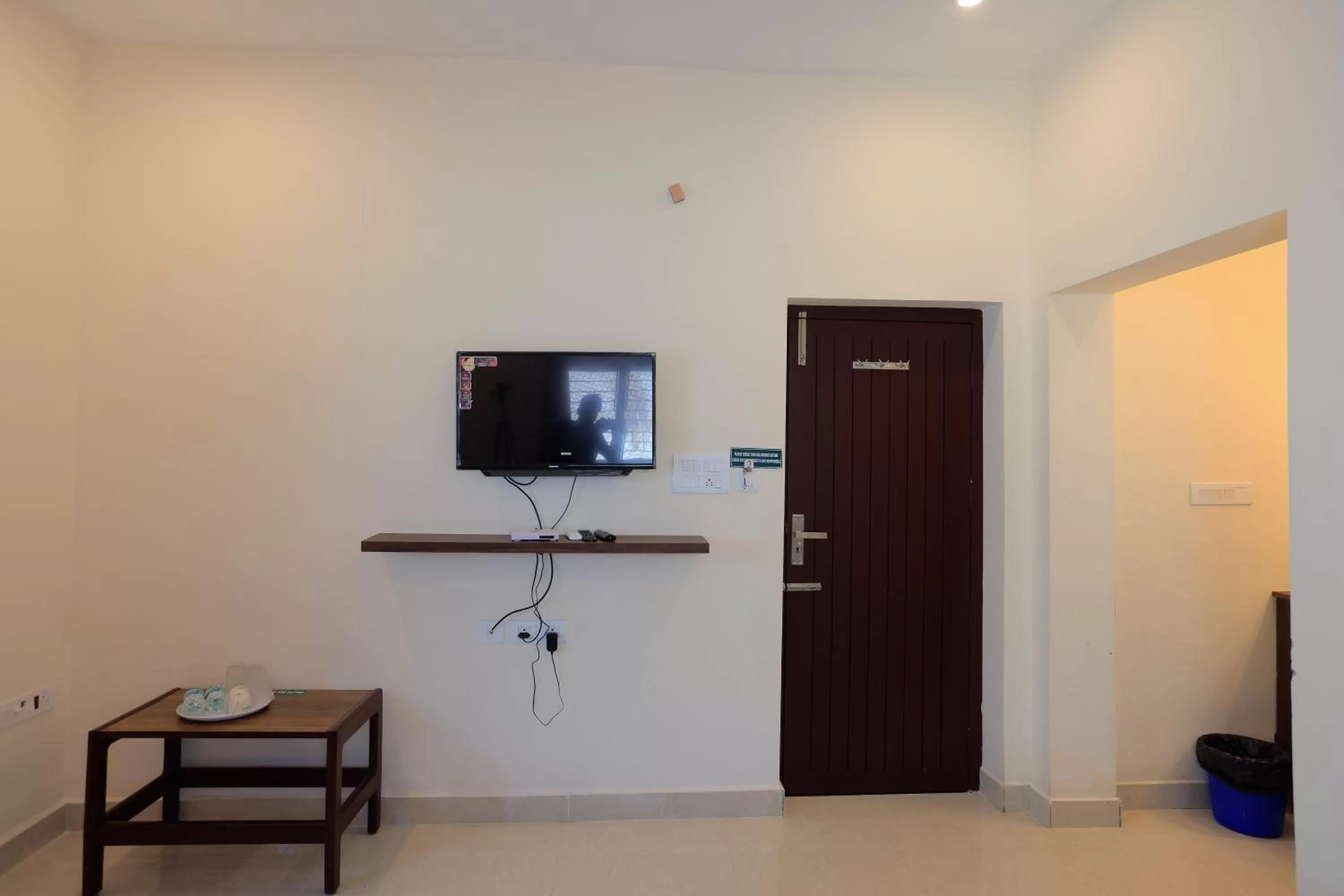 TV and multimedia in Thiru Pavilion Retreat