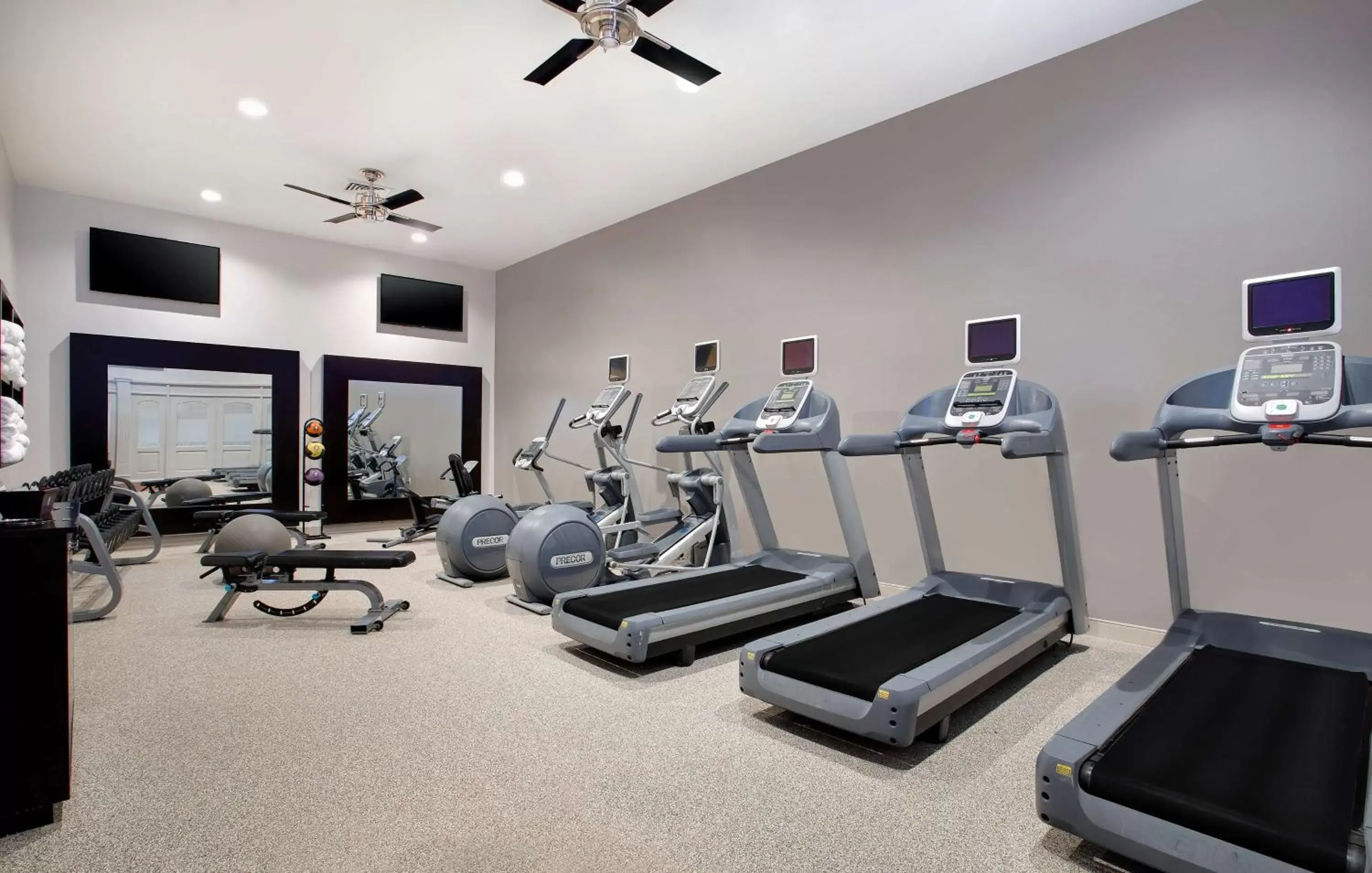 Fitness centre/facilities, Fitness Center/Facilities in Embassy Suites by Hilton Orlando International Drive Convention Center