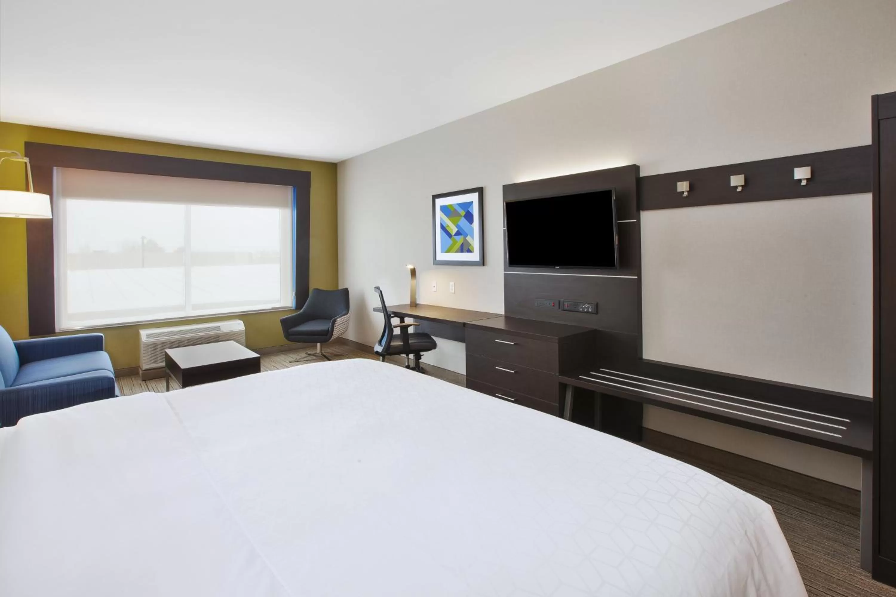 Bedroom, Bed in Holiday Inn Express - Auburn Hills South by IHG