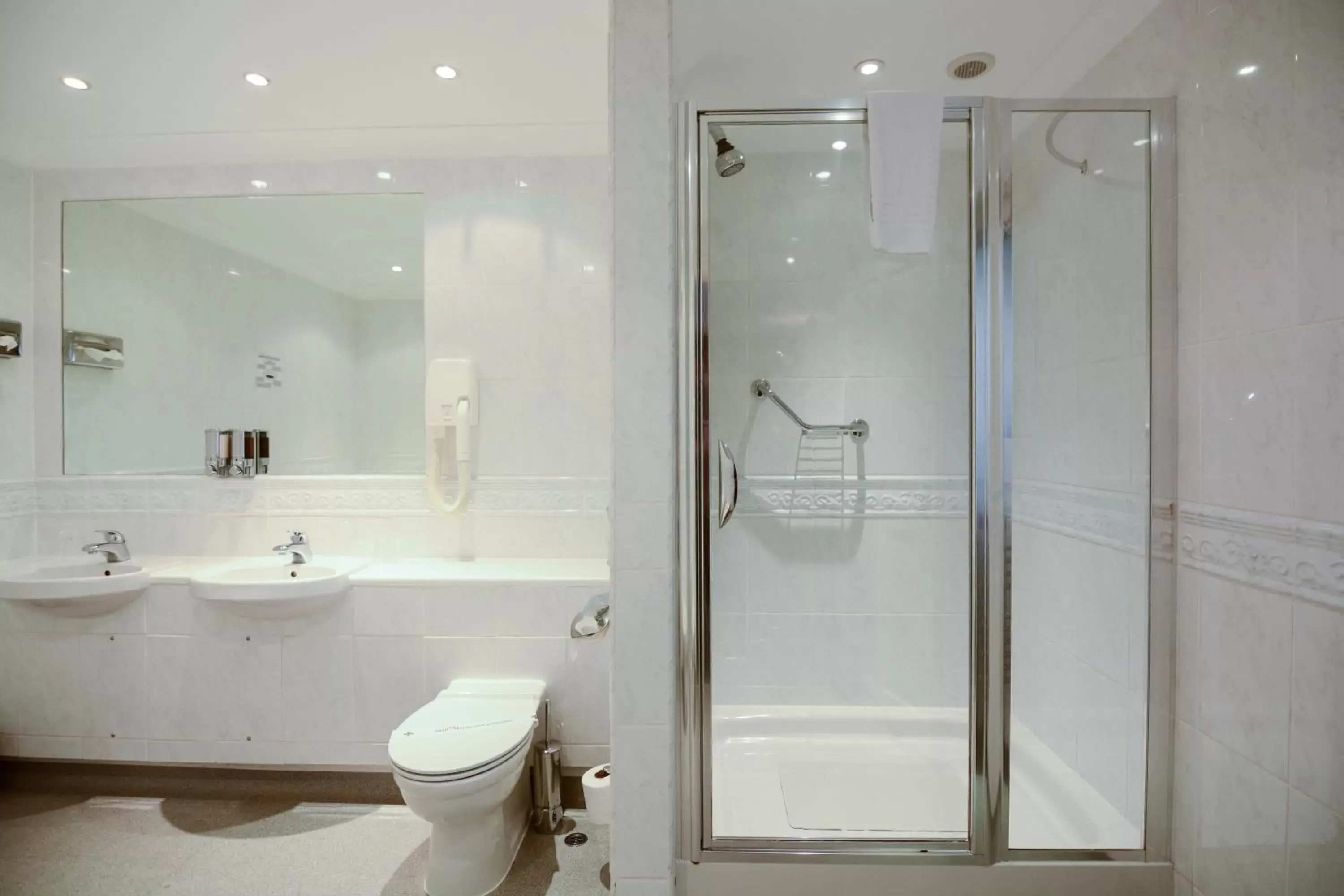 Shower, Bathroom in The Falcon Hotel