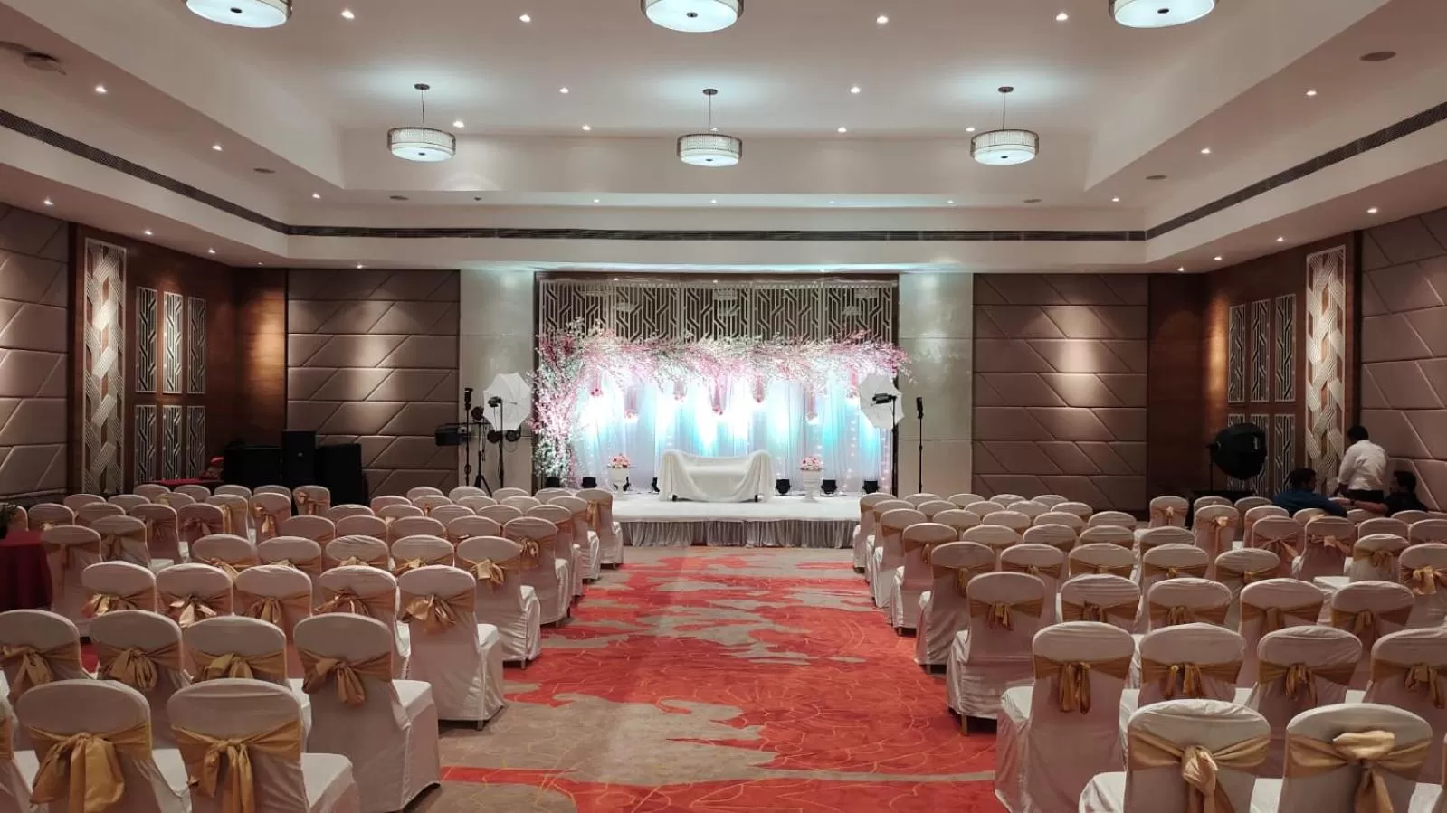 Banquet/Function facilities in Royal Orchid Central Grazia, Navi Mumbai