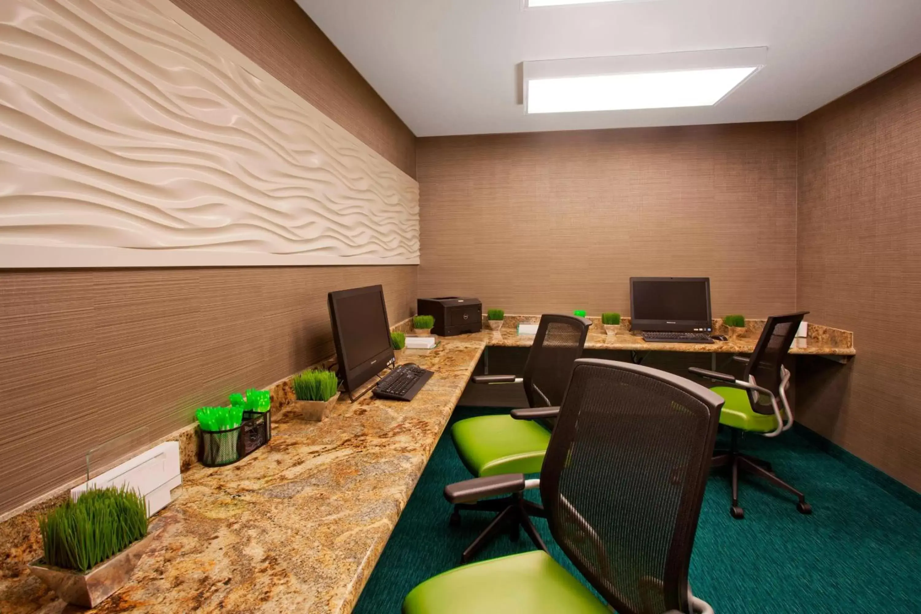 Business facilities in SpringHill Suites Phoenix Downtown