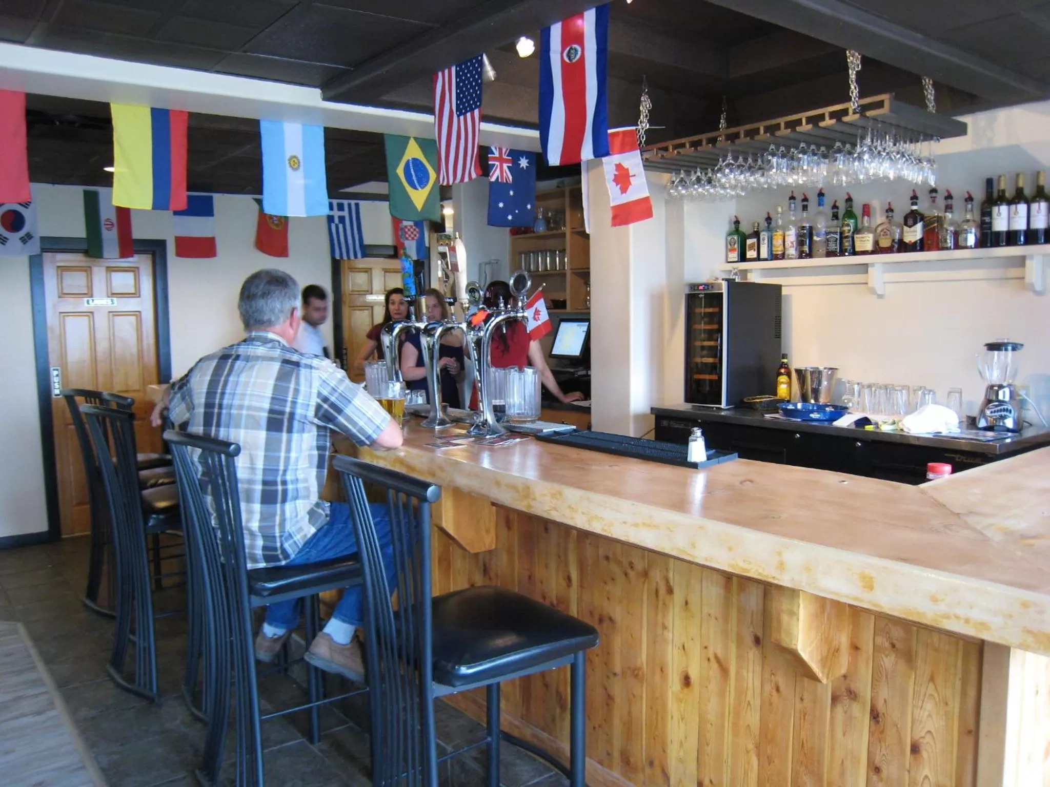 Lounge or bar in Days Inn by Wyndham Golden