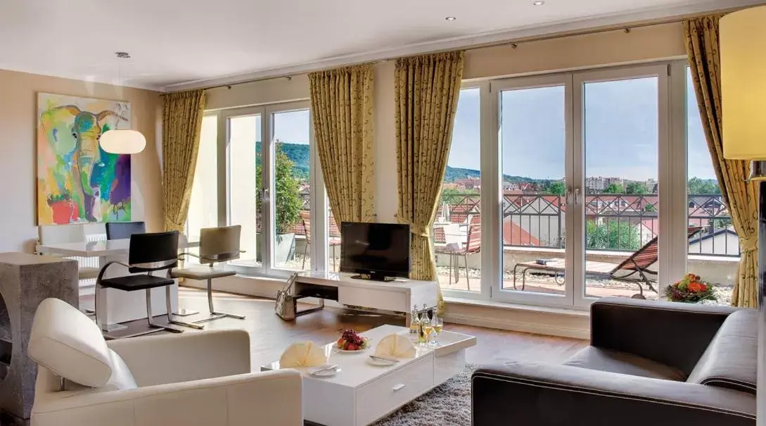 Living room, Seating Area in Hotel Villa Toskana