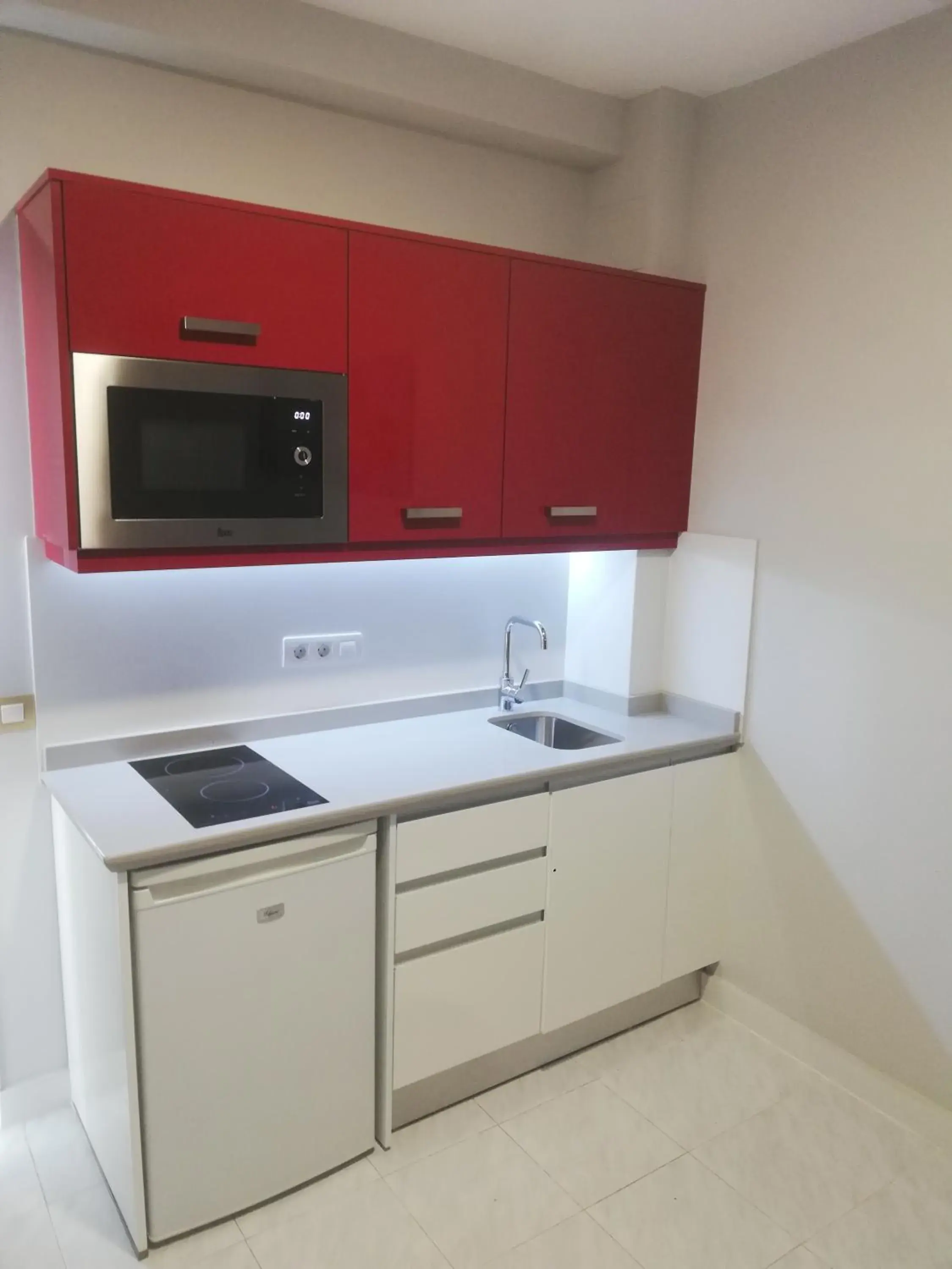 Kitchen or kitchenette, Kitchen/Kitchenette in Oceano Only Adults