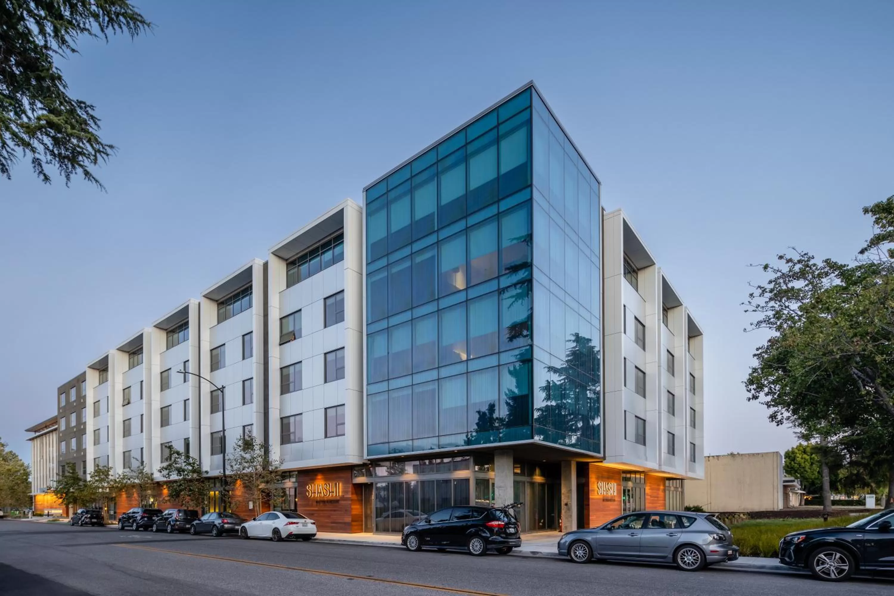Property building in Shashi Hotel Mountain View Palo Alto