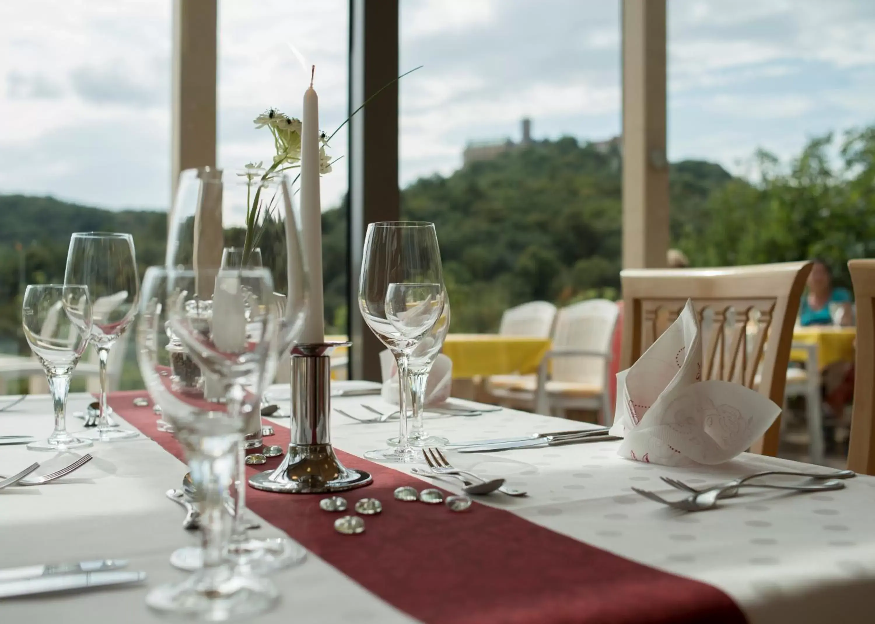 Restaurant/places to eat in Haus Hainstein Restaurant/places to eat in Haus Hainstein