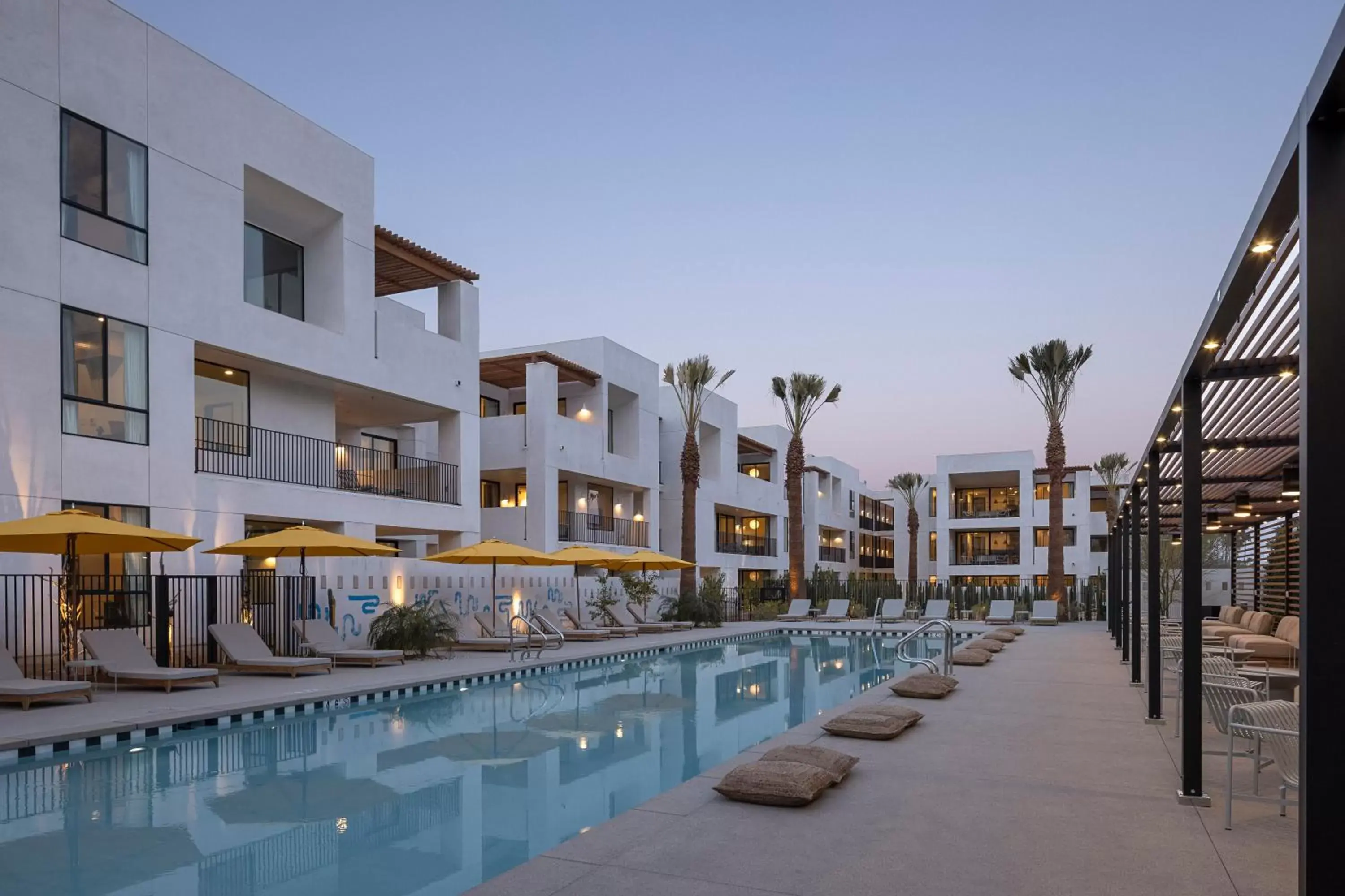 Swimming Pool in Drift Palm Springs