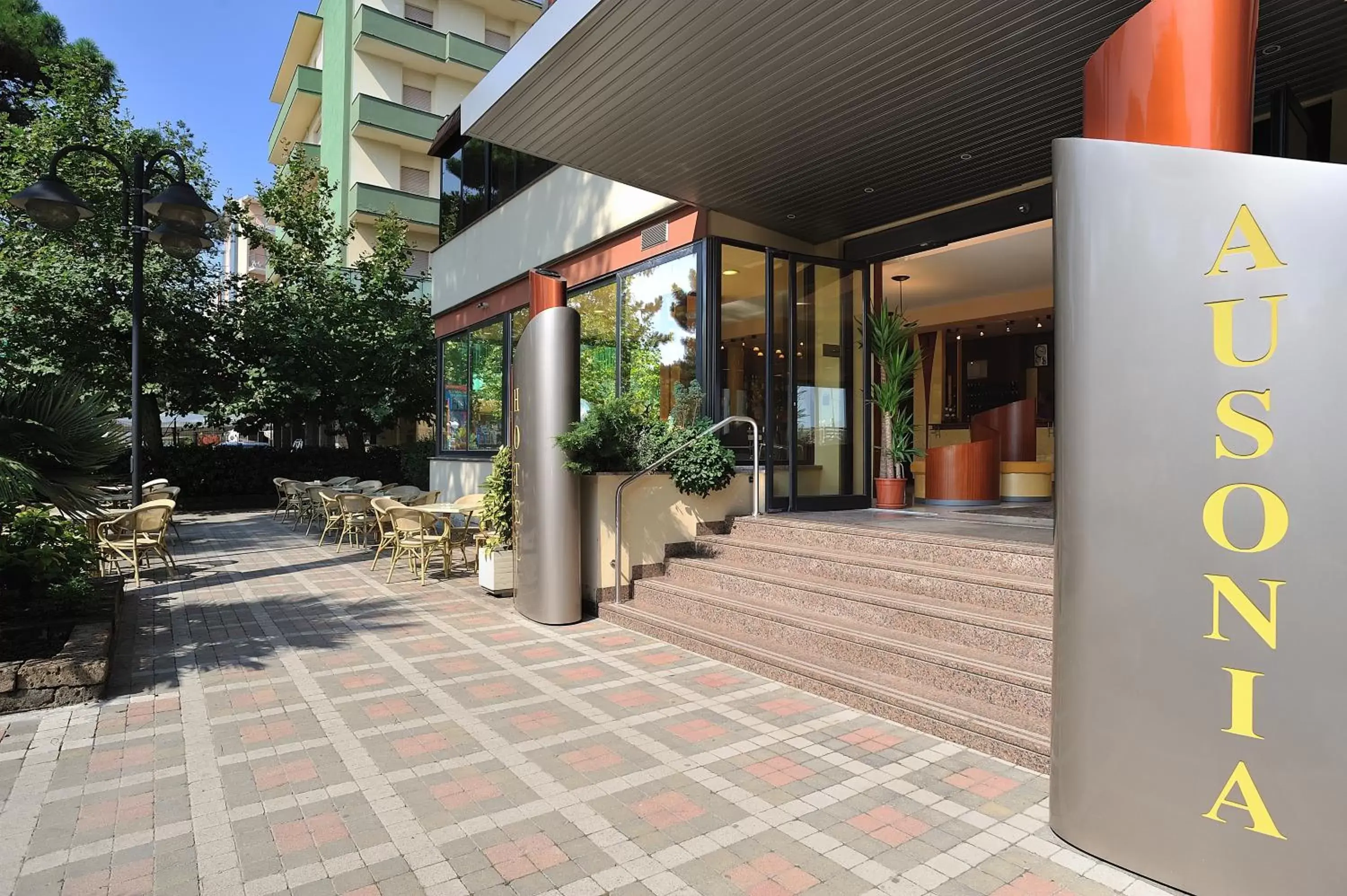 Facade/entrance in Hotel Ausonia