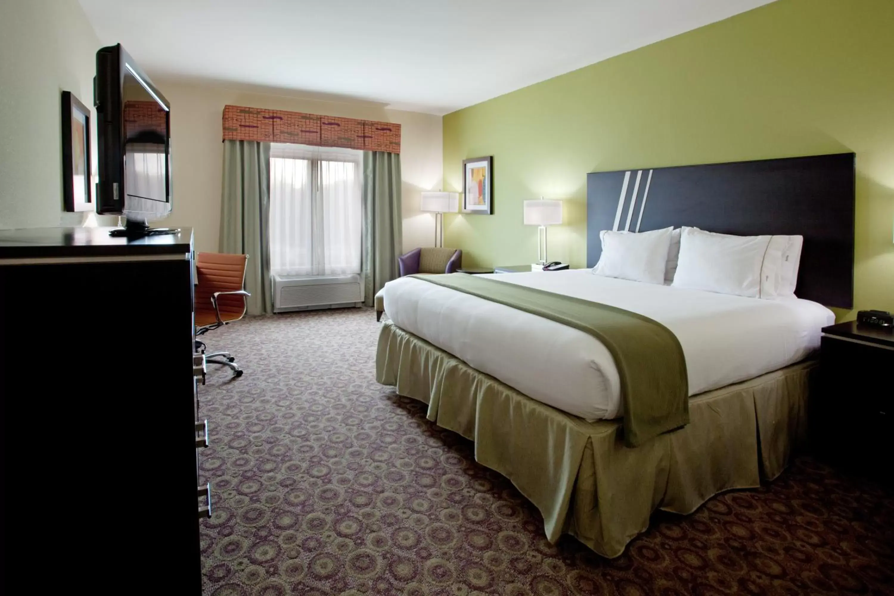 Photo of the whole room, Bed in Holiday Inn Express Hotel & Suites Clemson - University Area, an IHG Hotel