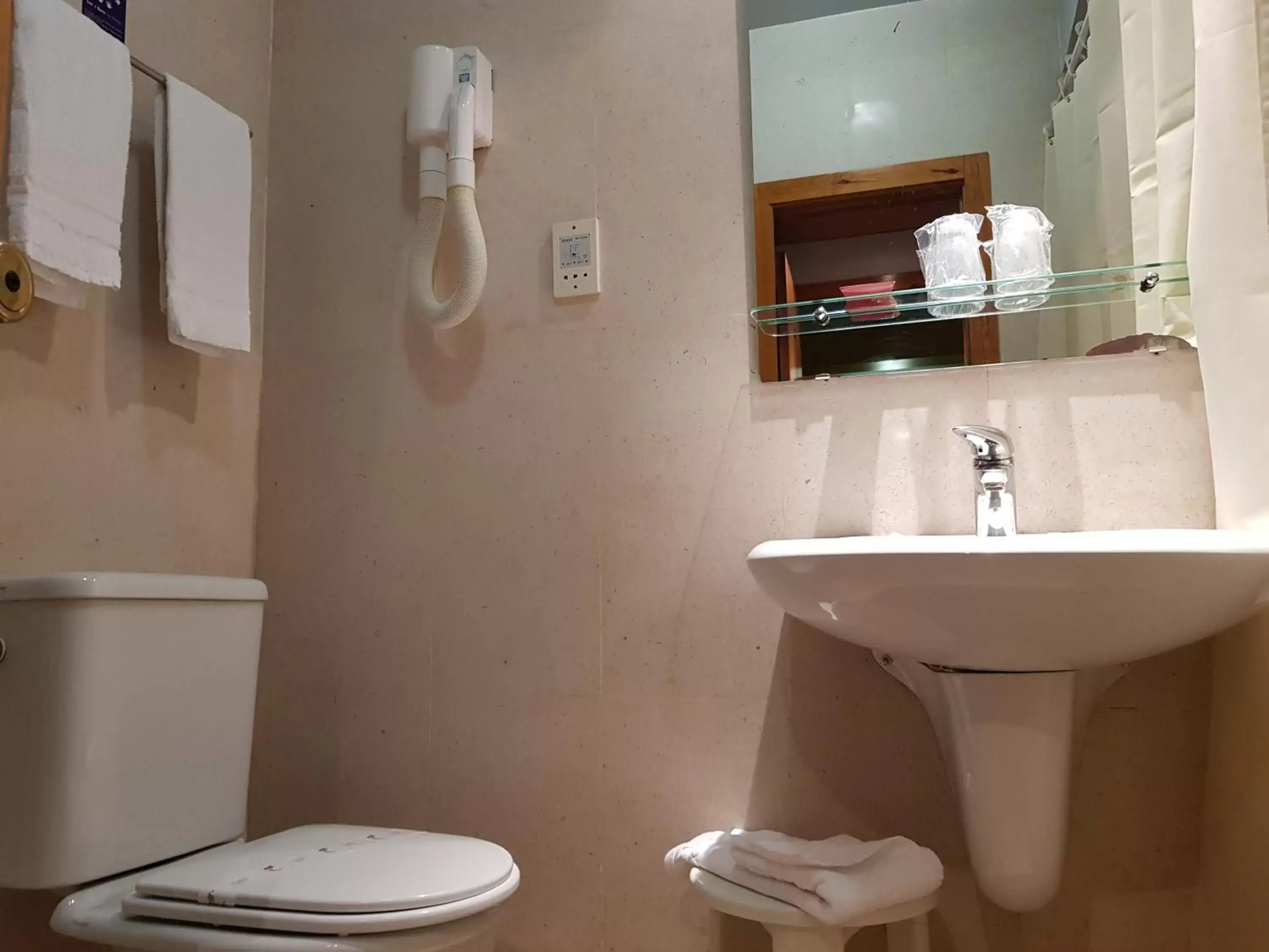 Bathroom in Hotel Nordeste Shalom