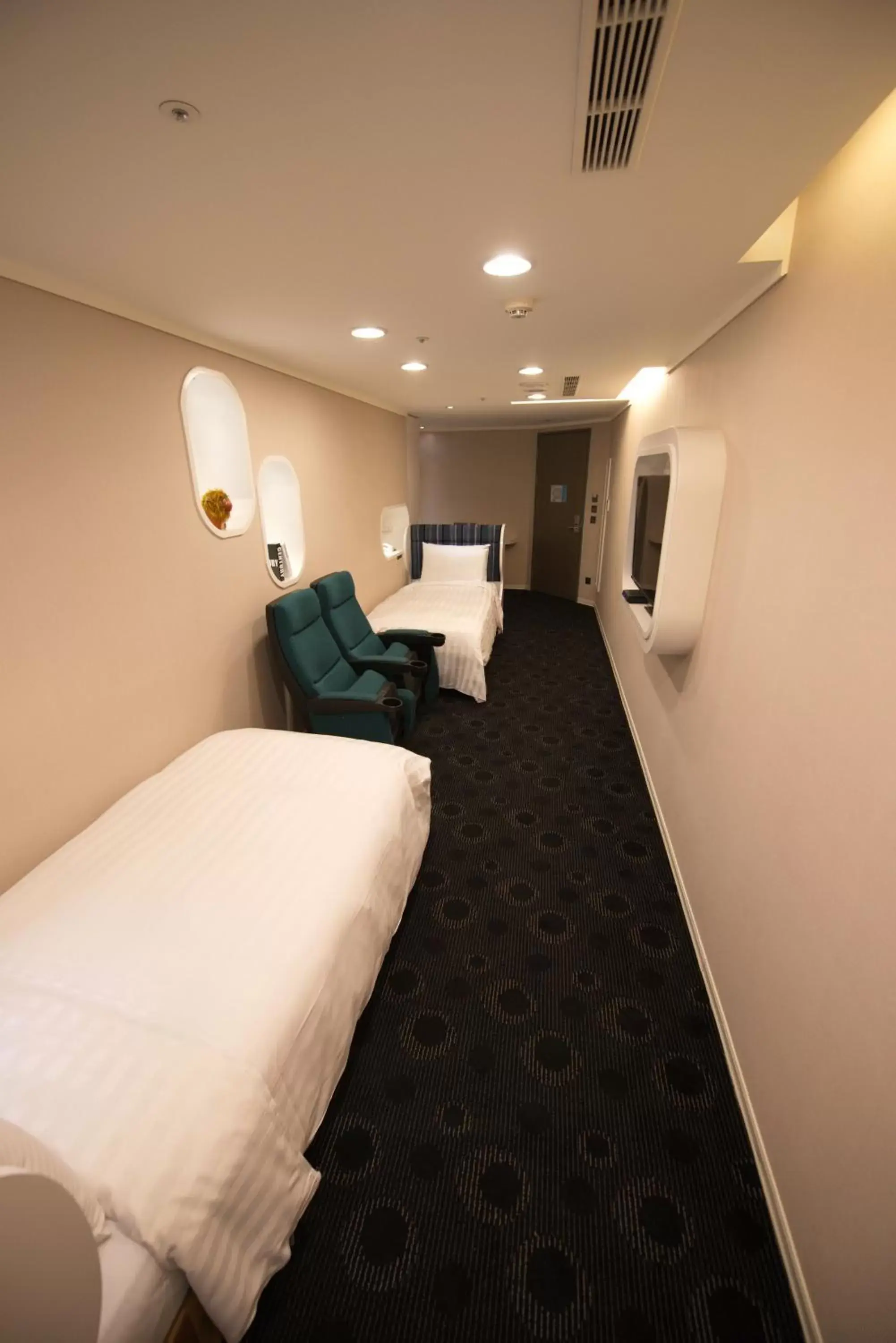 Bedroom, Bed in Ximen Airline Hotel