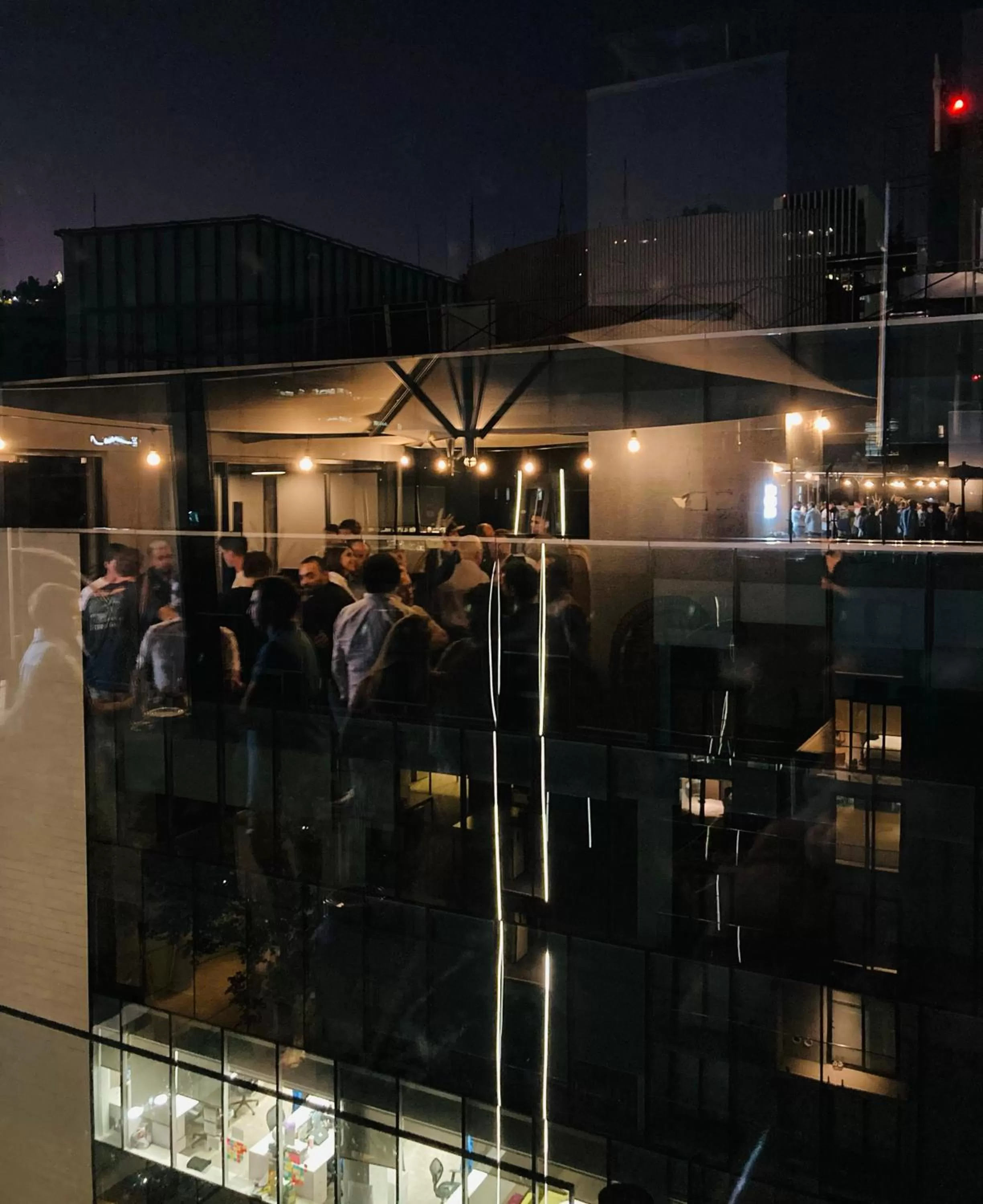 Night in hUB Providencia