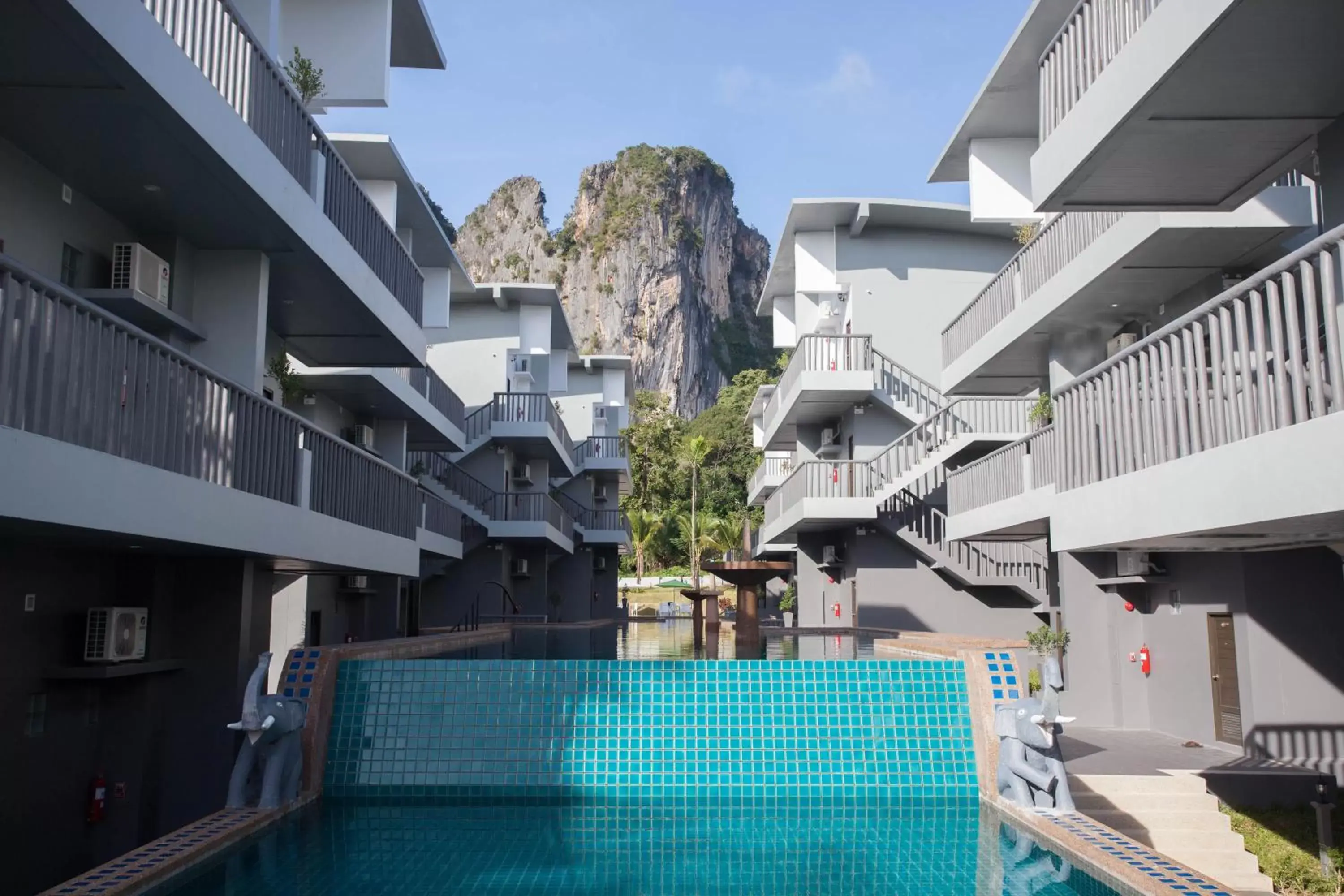 Garden, Swimming Pool in Arawan Krabi Beach Resort