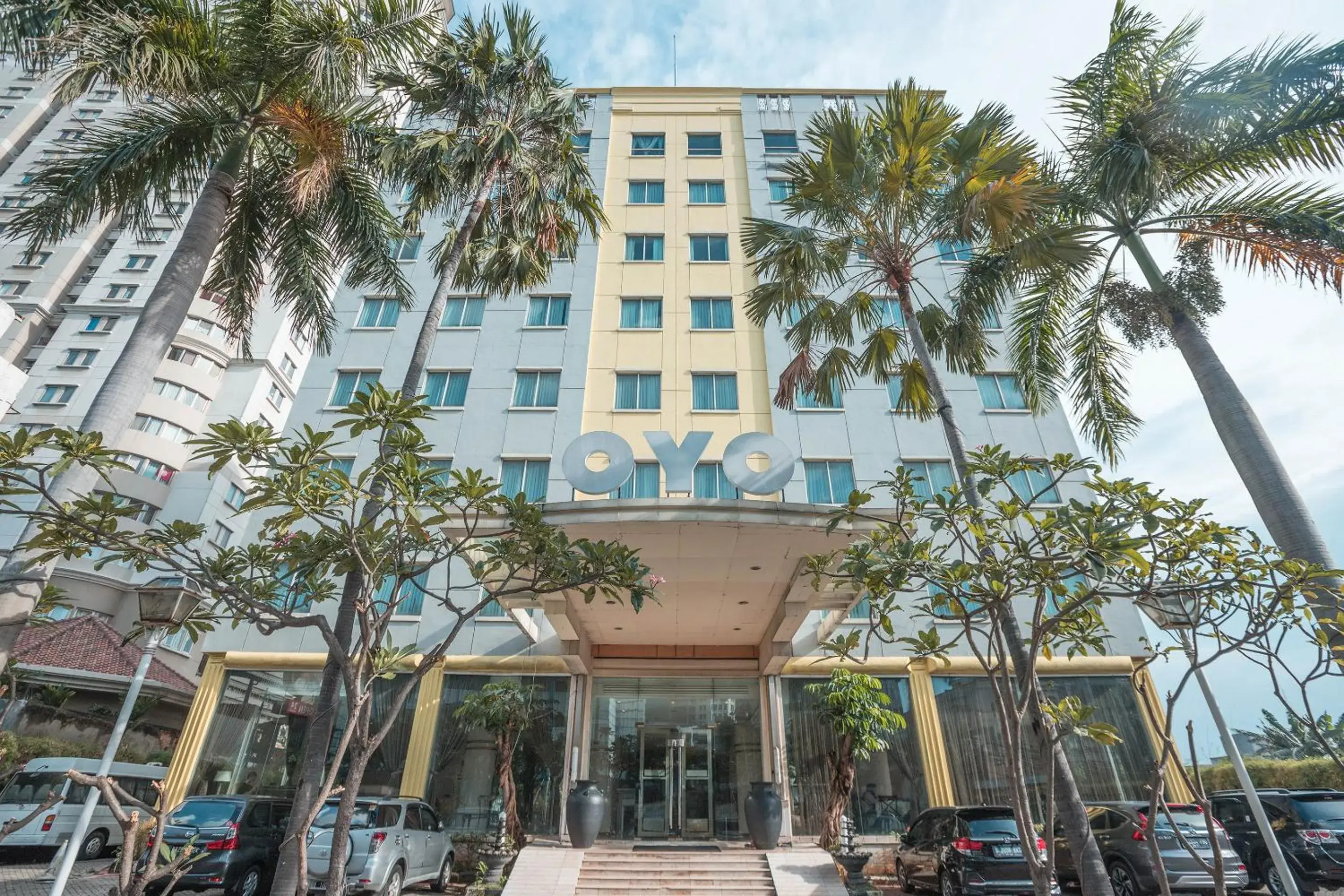 Facade/entrance, Property Building in Hotel Bulevar Tanjung Duren Jakarta