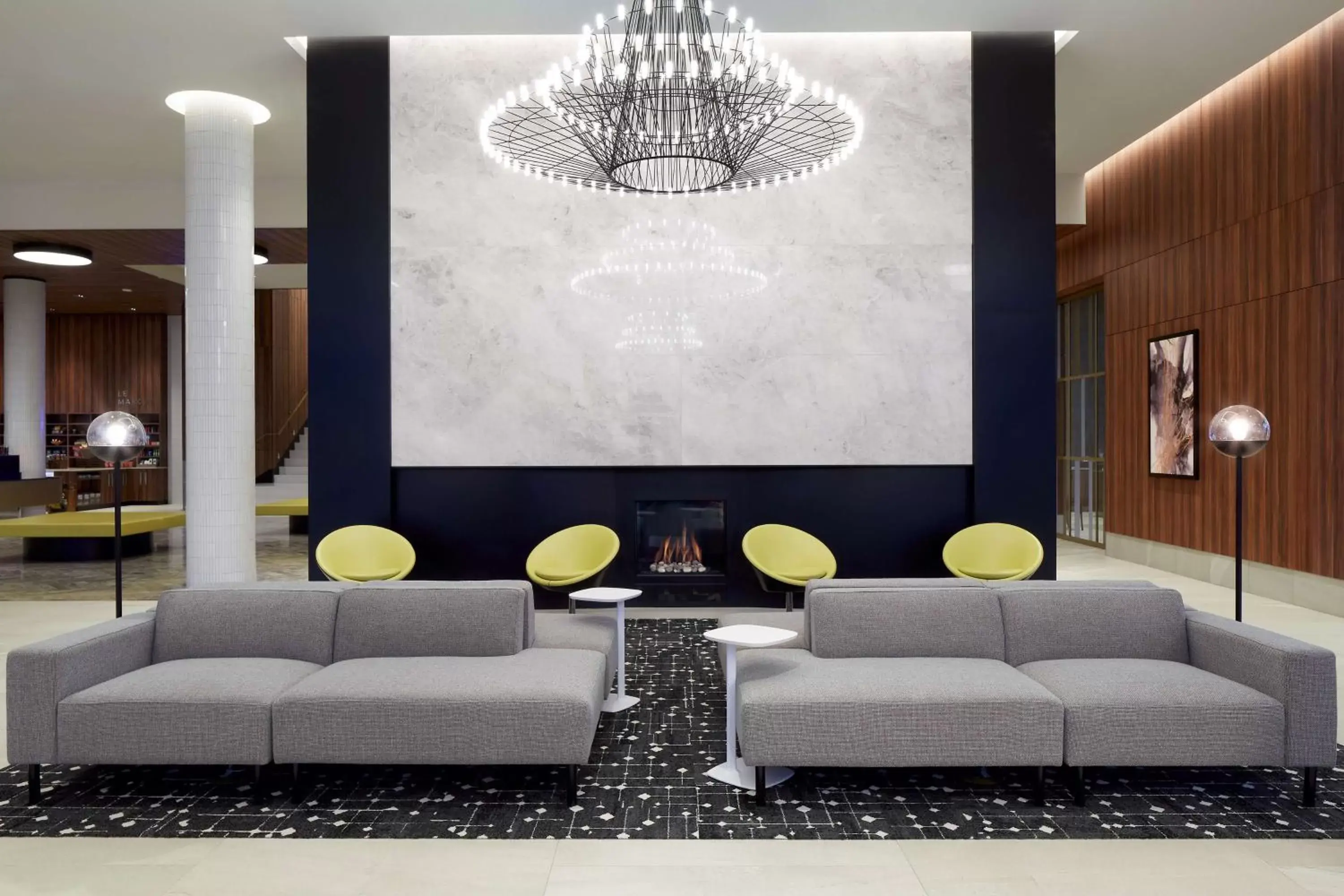 Lobby or reception in Homewood Suites By Hilton Montreal Midtown