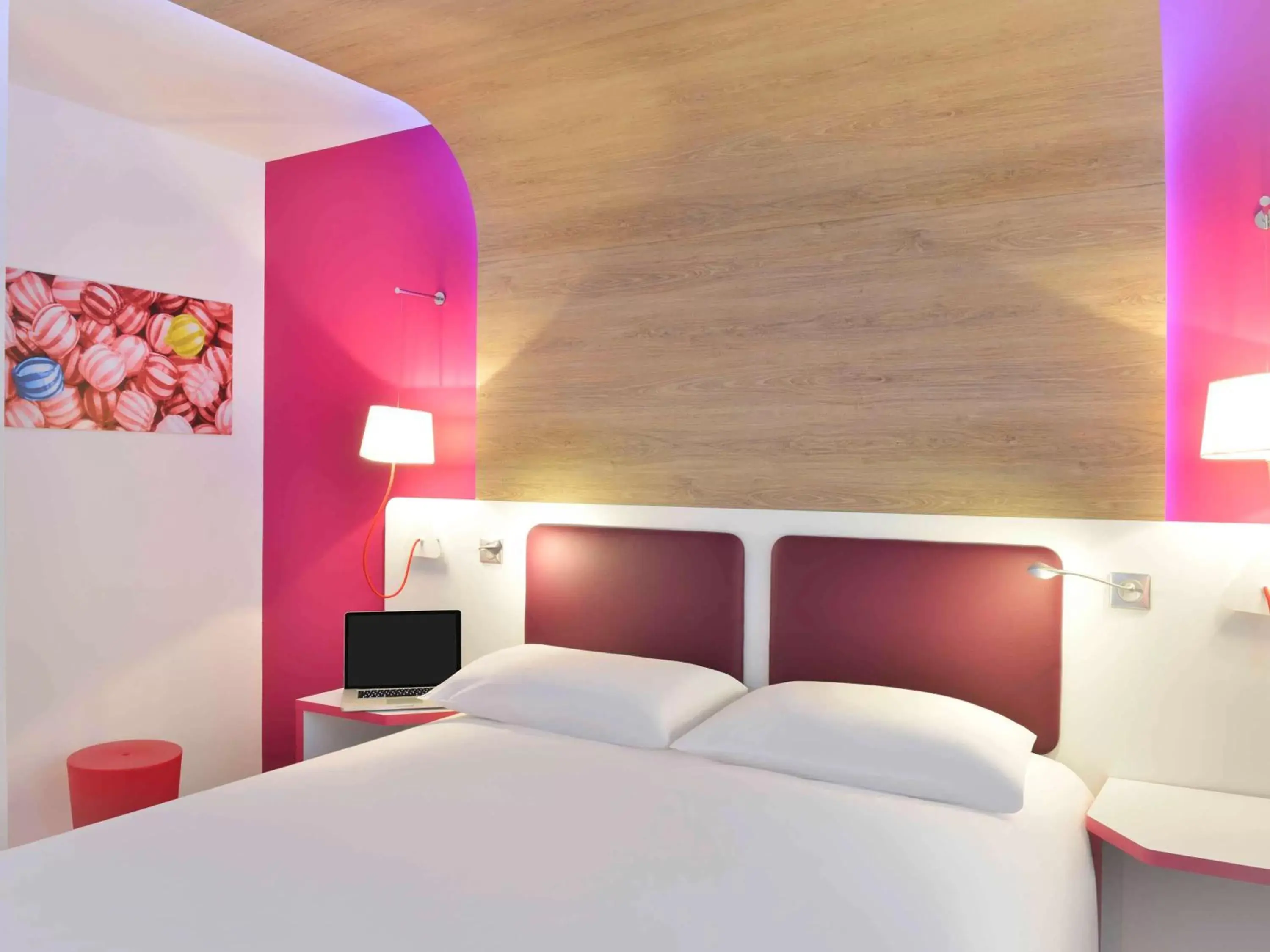 Photo of the whole room, Bed in ibis Styles Montelimar Centre