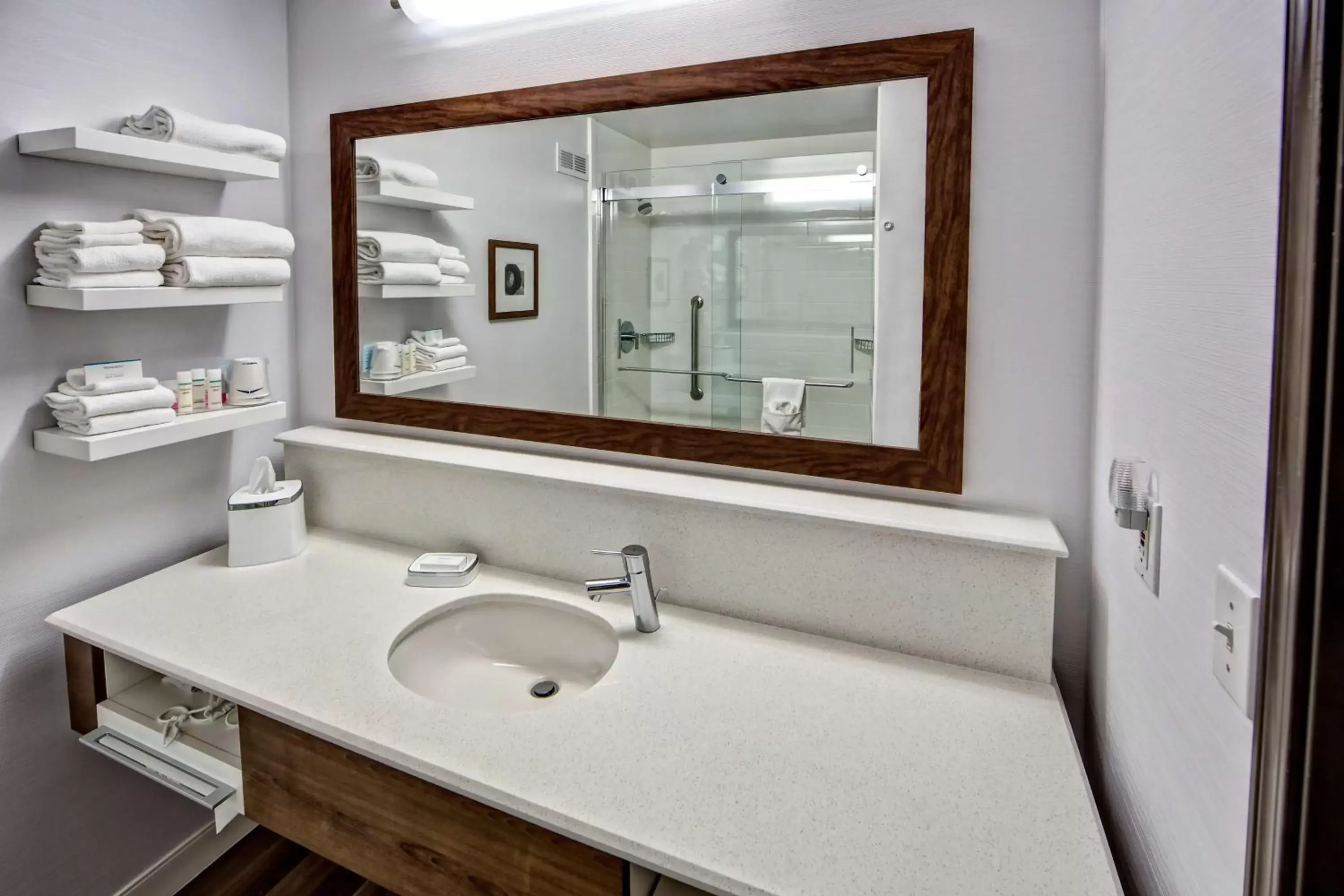 Bathroom in Hampton Inn Salt Lake City-Layton