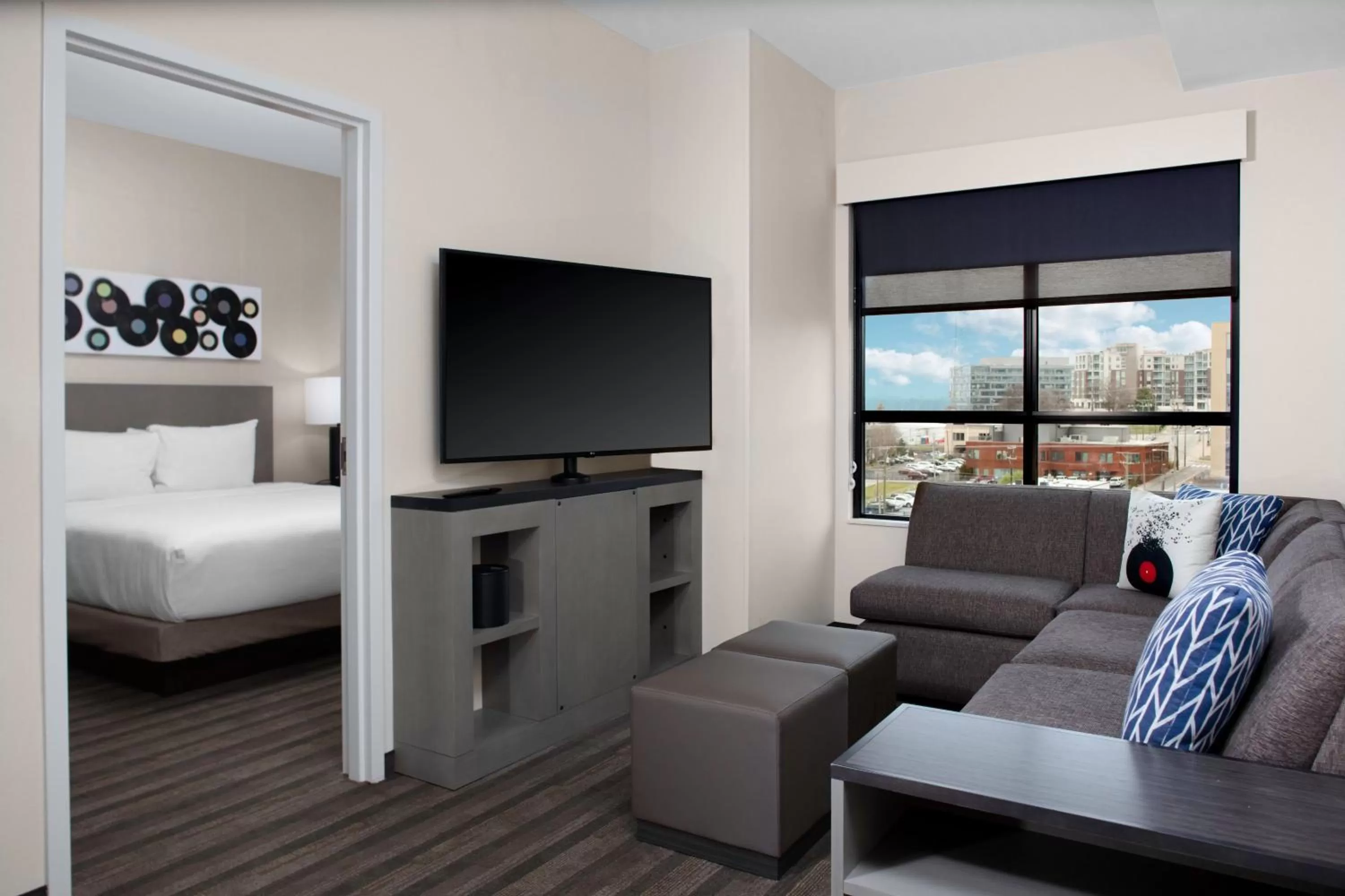 One-Bedroom King Suite with Sofa Bed and Kitchen in Hyatt House Nashville Downtown-Convention Center