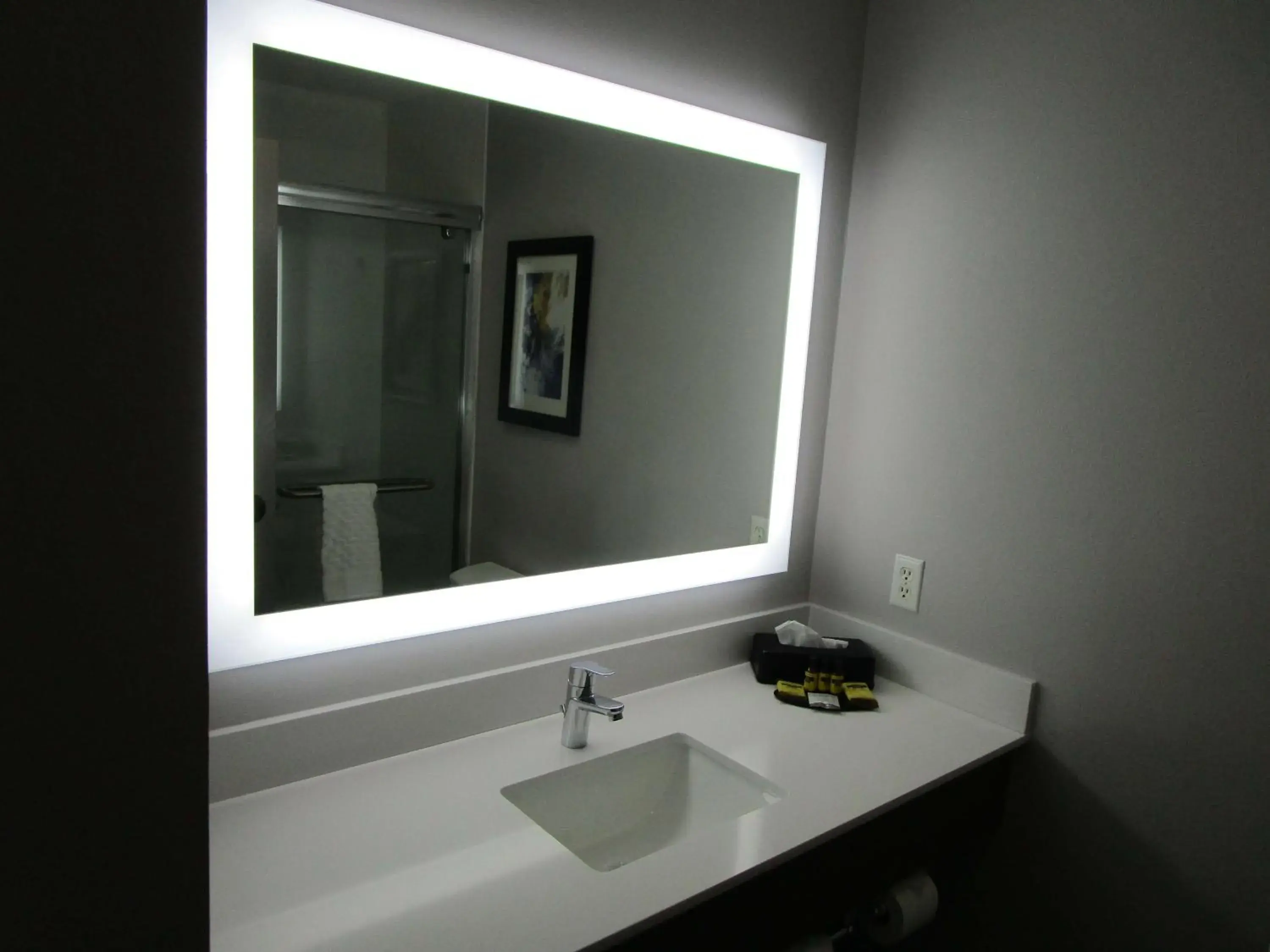 Bathroom in Best Western Plus Oklahoma City Northwest Inn & Suites