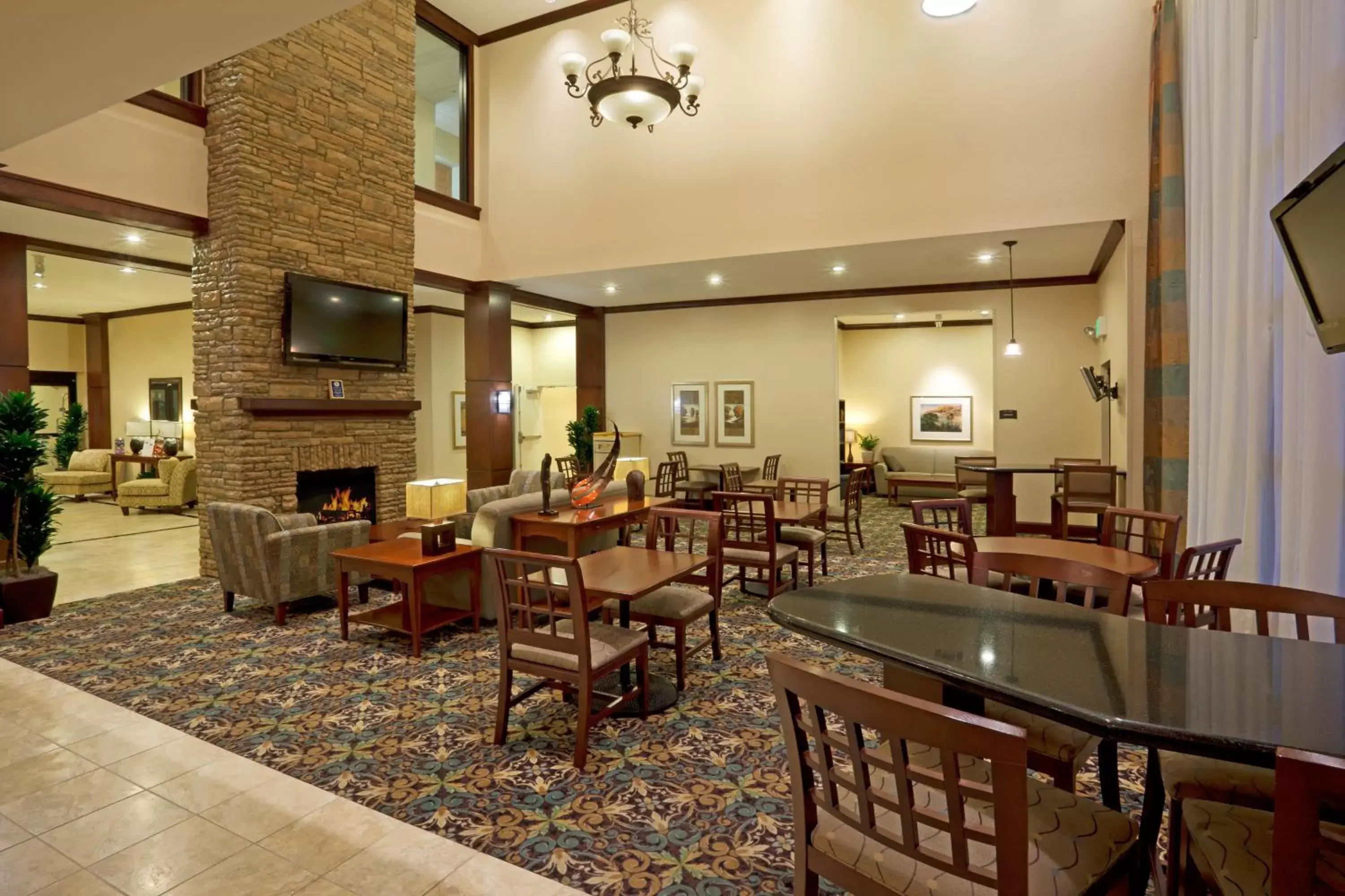 Restaurant/Places to Eat in Staybridge Suites San Antonio Sea World, an IHG Hotel
