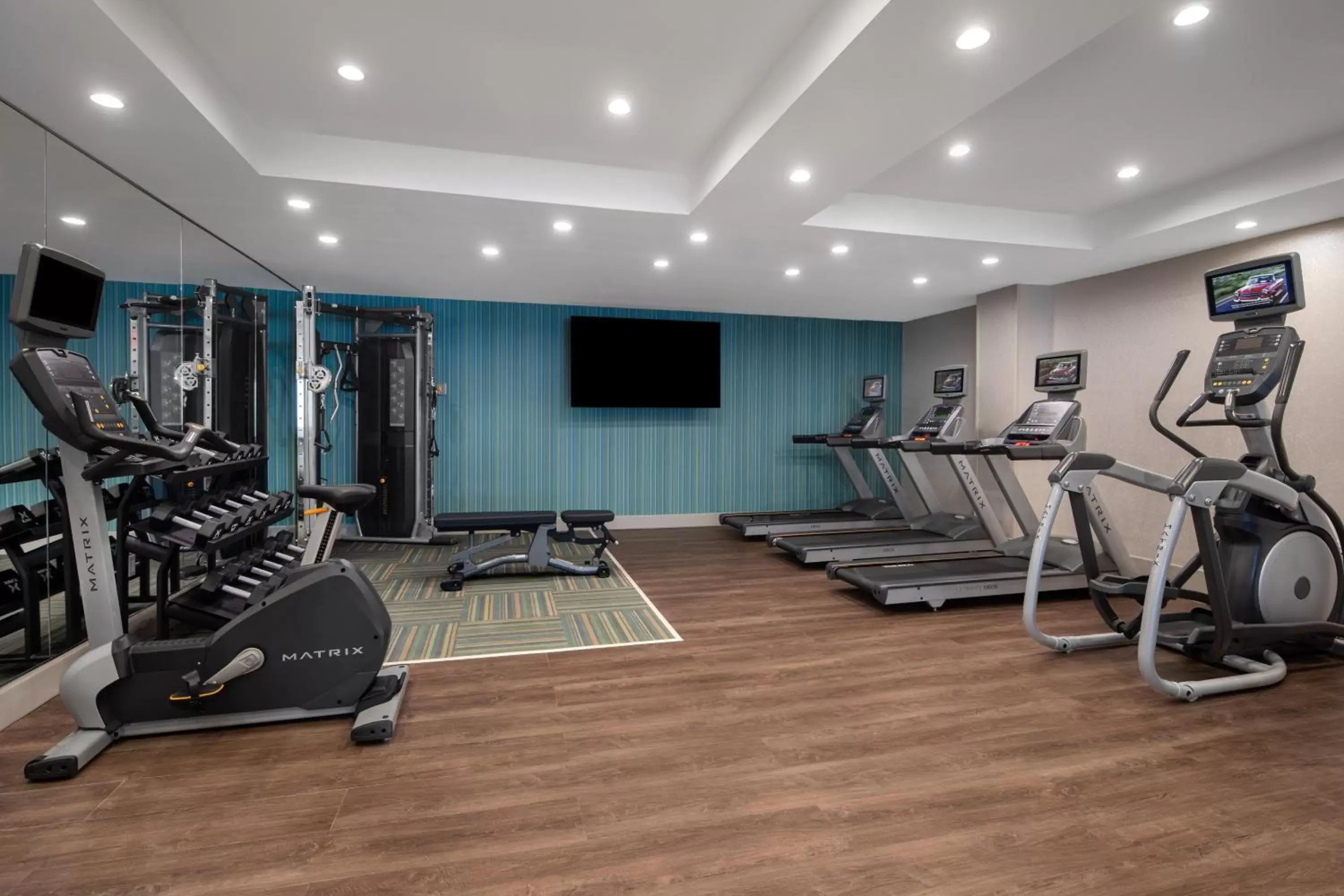 Fitness centre/facilities, Fitness Center/Facilities in Holiday Inn Express & Suites - Woodside Queens NYC, an IHG Hotel