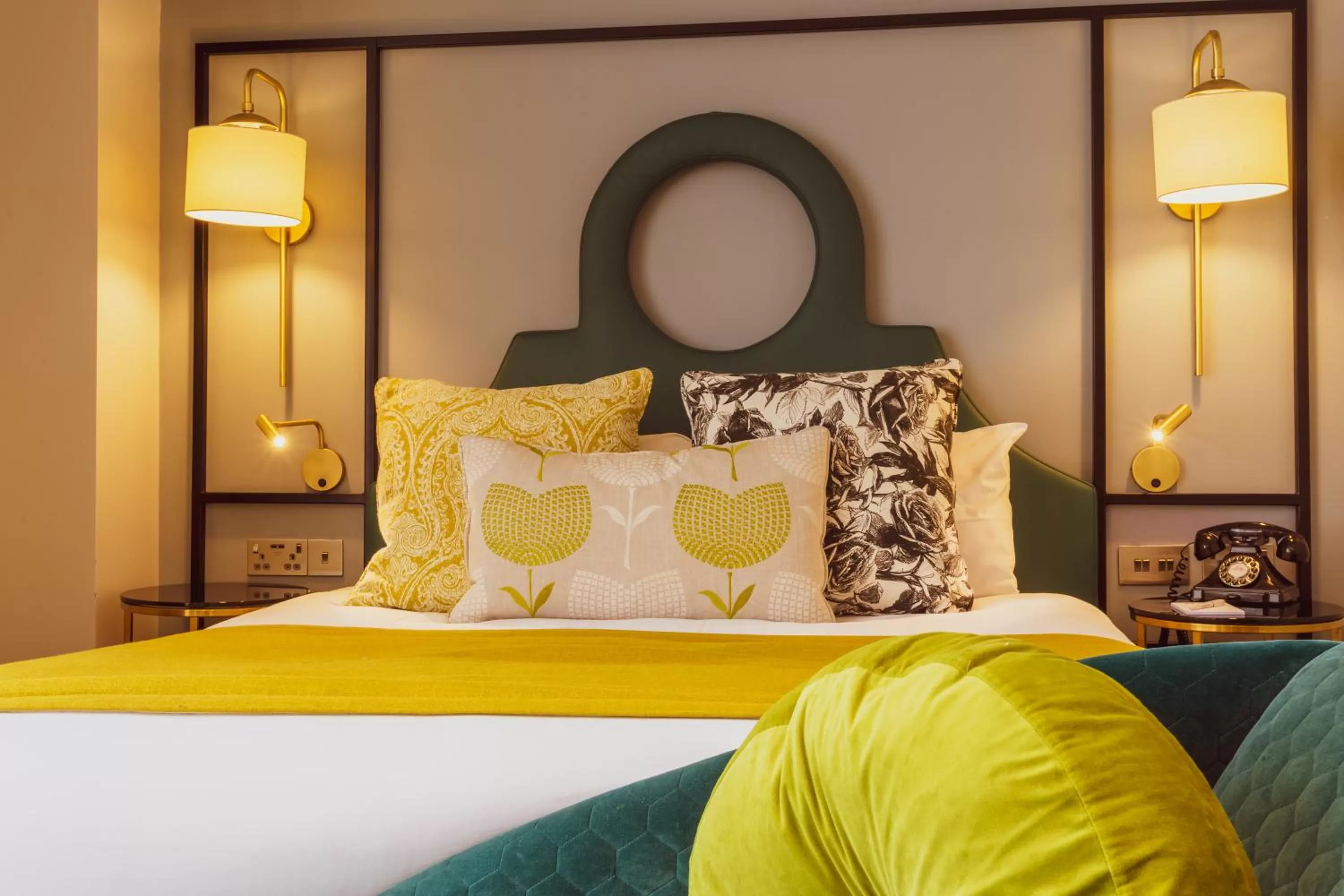 Bed in The Gardens Hotel