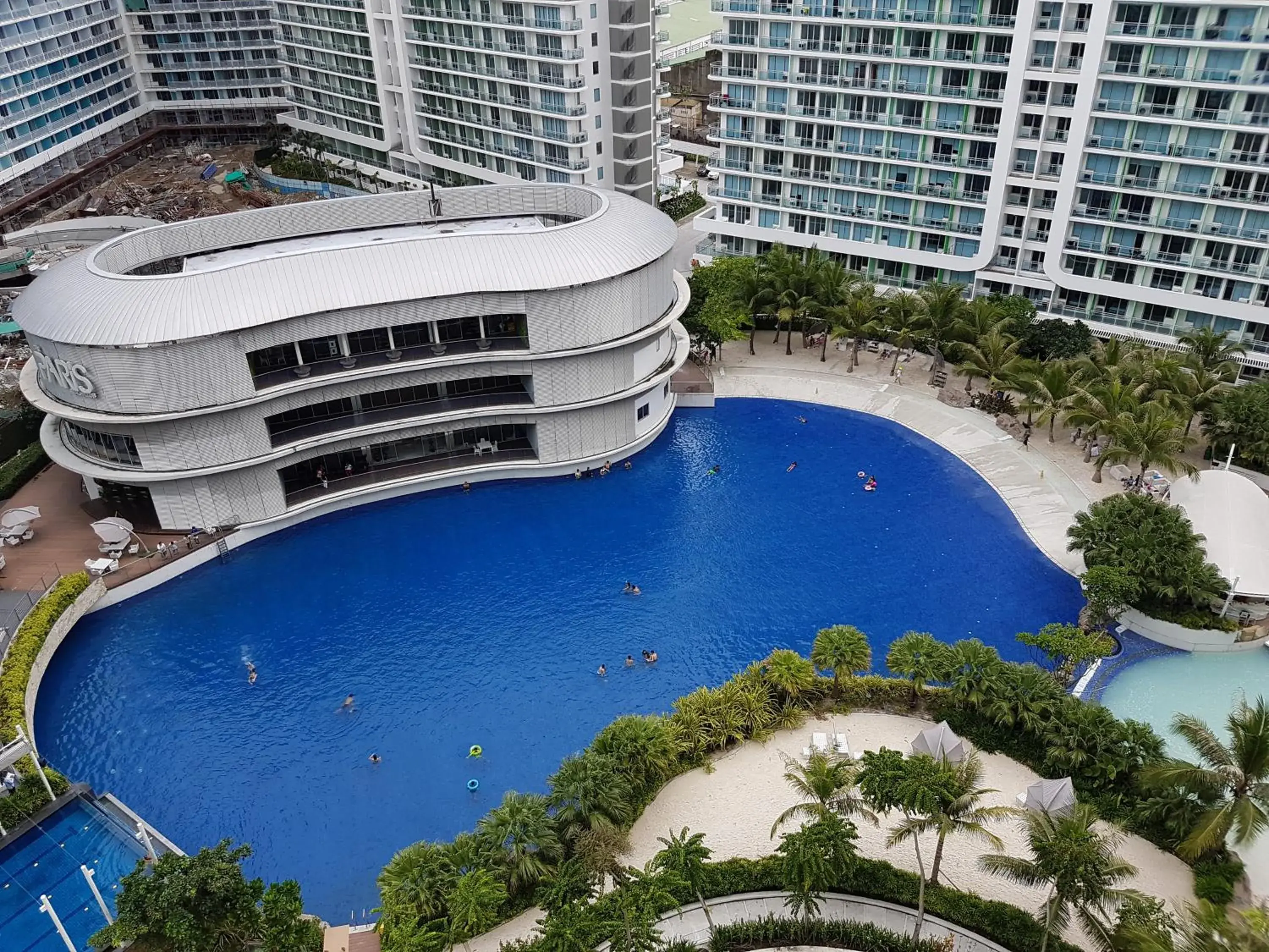 Neighbourhood, Pool View in Azure Tropical Paradise