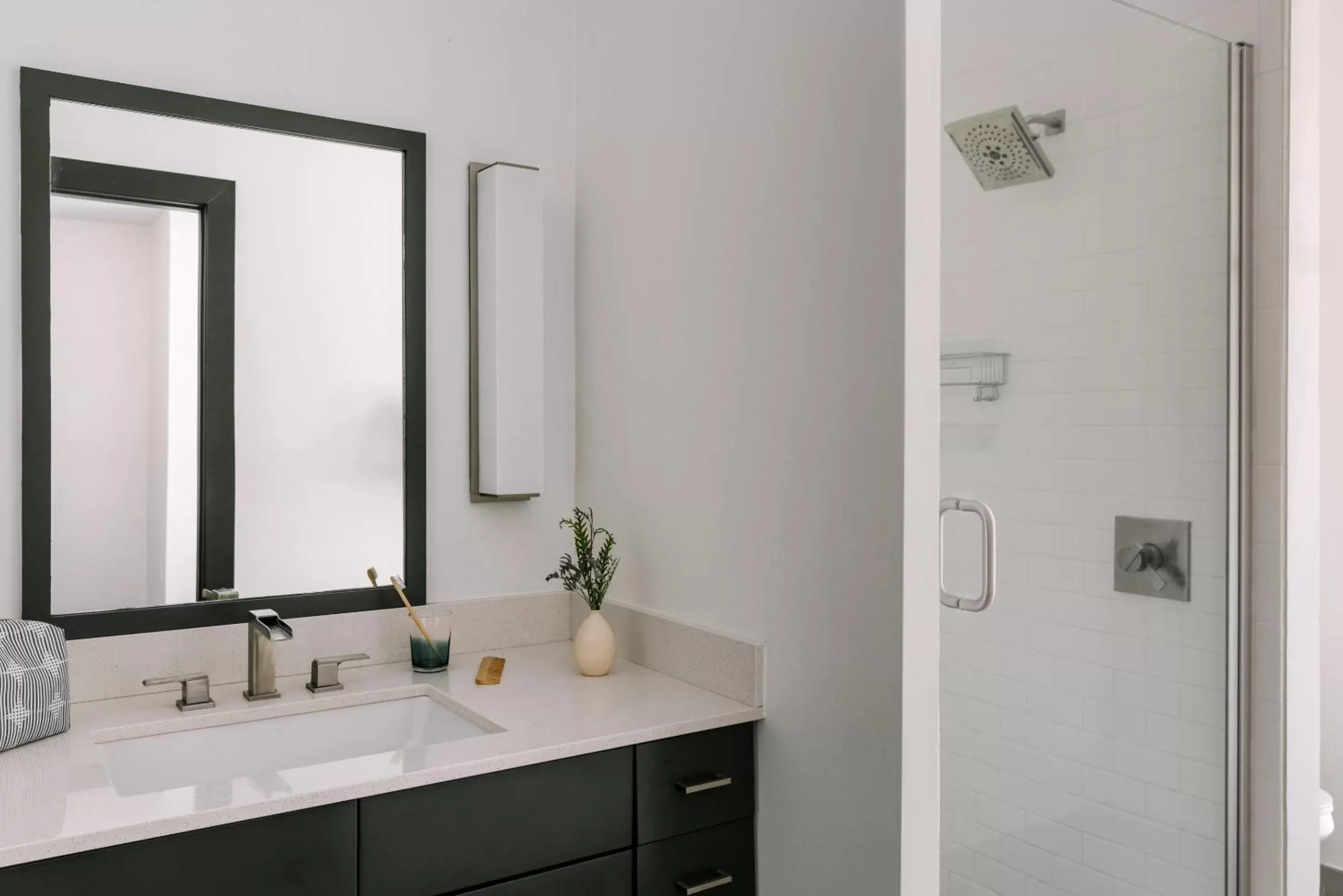 Living room, Bathroom in Sonder at Village 21