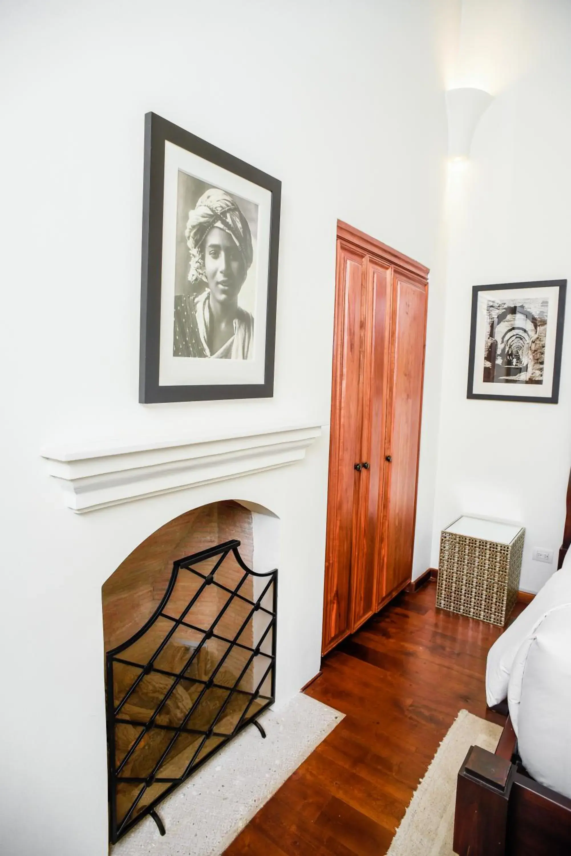 flat iron, Seating Area in HOTEL CASA BLANCA 7