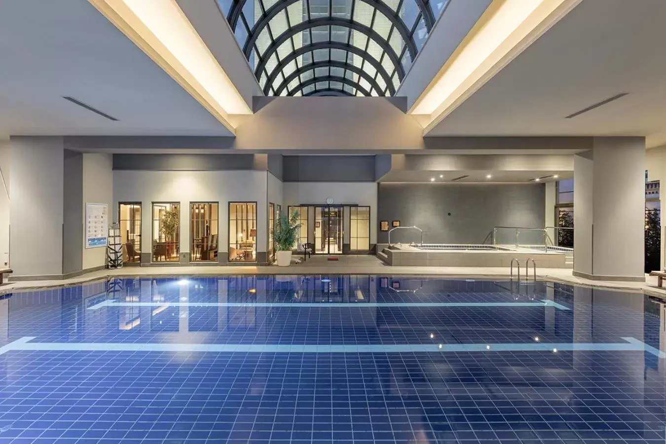 Swimming Pool in Ankara HiltonSA